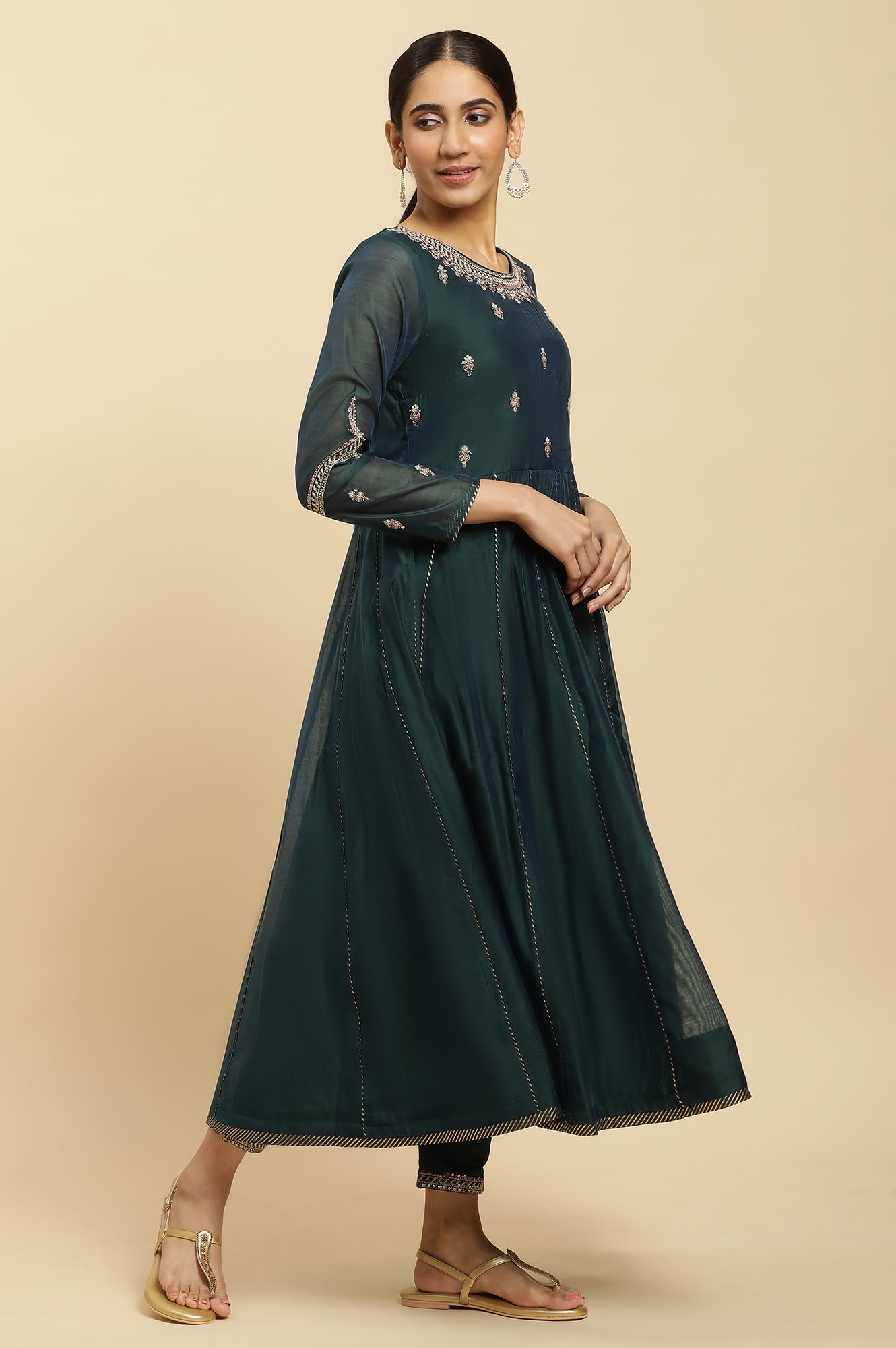 W for Woman Women's Viscose Solid Kurta, Slim Pant & Dupatta (23AUWS10284-221084_Green_S)