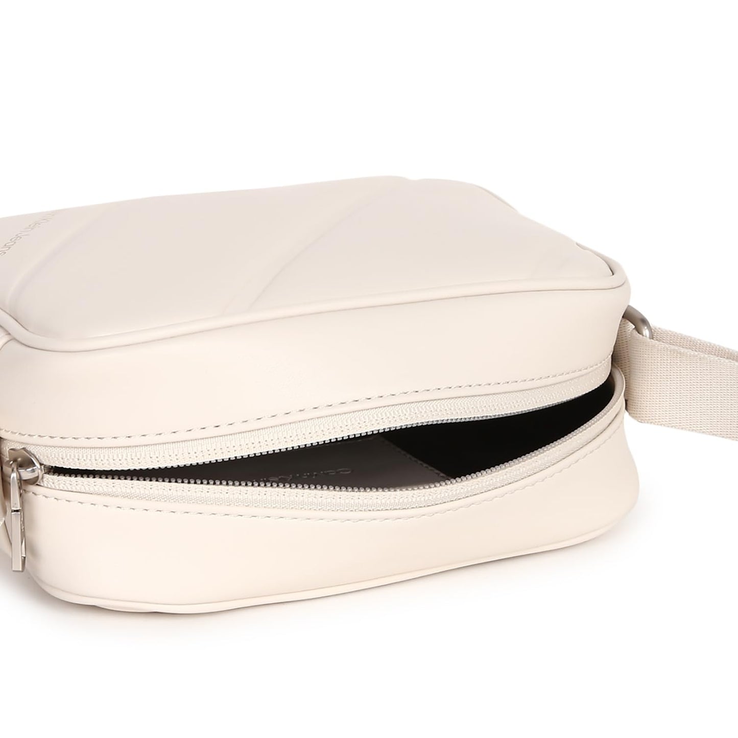 Calvin Klein Women's PU Solid Beige Camera Bag