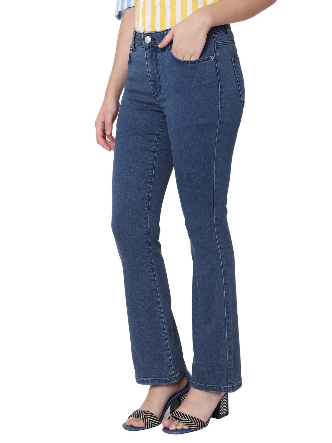 VERO MODA Women's Bootcut Fit Blue Classic Mid Rise Jeans_28