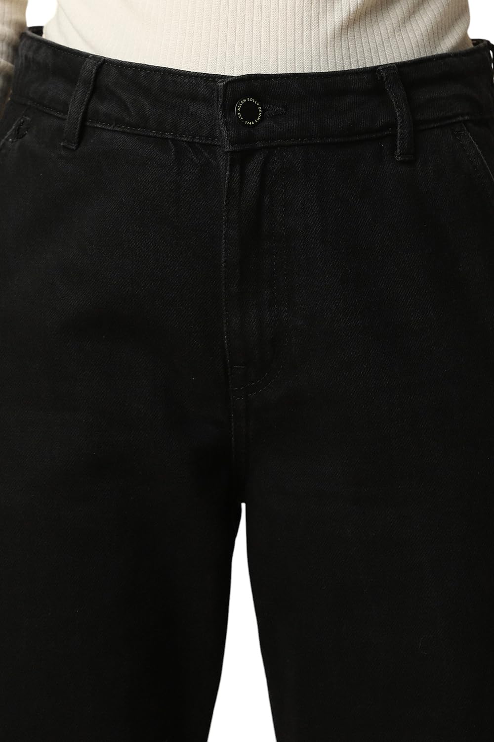 Women Black Regular Fit Dark Wash Jeans