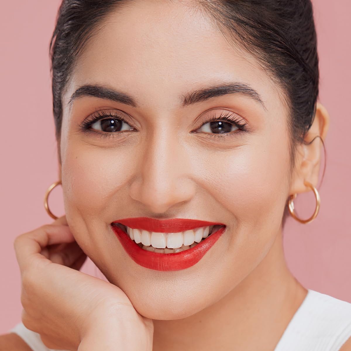 Mamaearth Feather Light Liquid Matte Mini Lipstick with Coconut & Vitamin E for 16-Hour Long Stay (Weightless & Non-Drying) - 1.2 ml (Red Velvet)