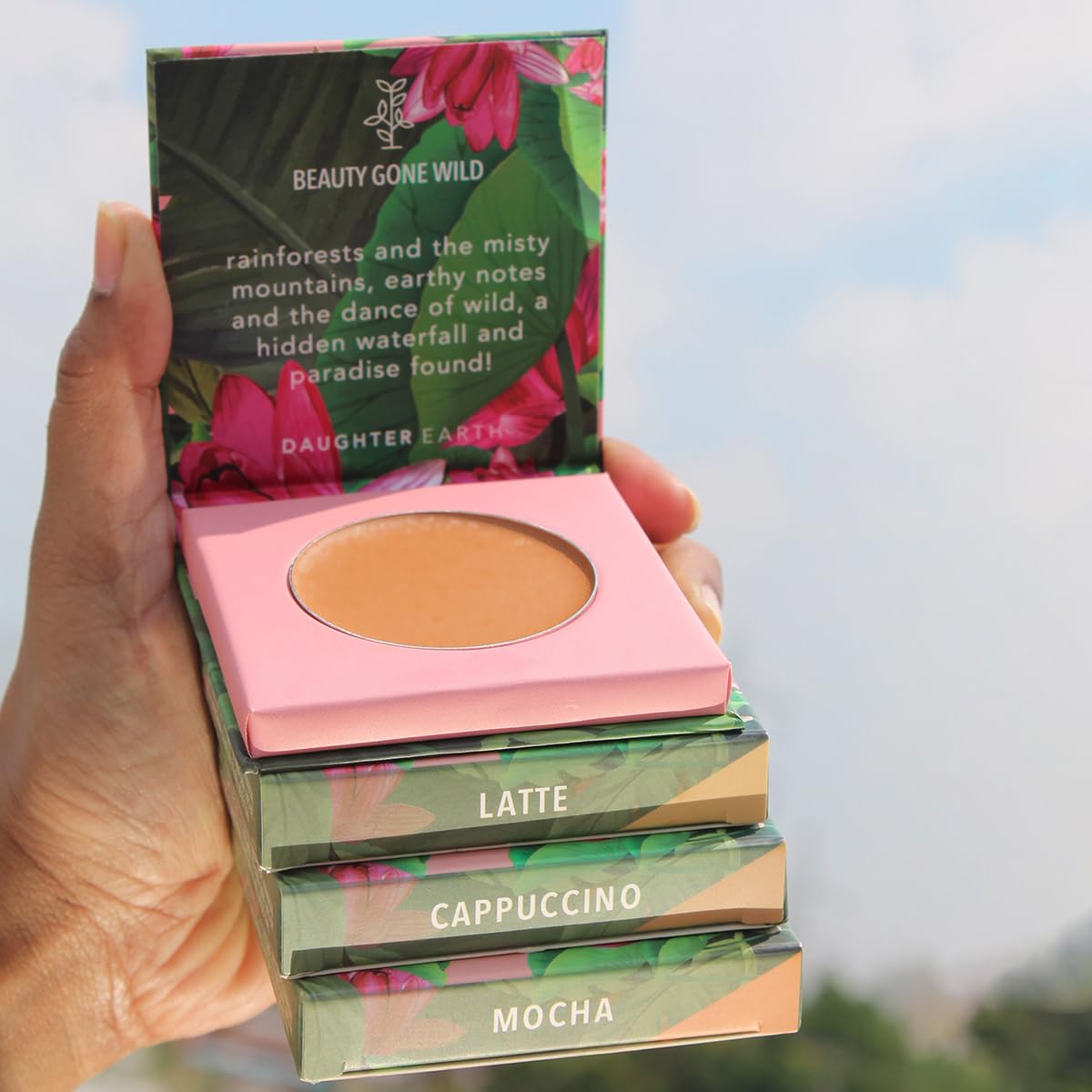 DAUGHTER EARTH Natural Finish High Coverage Concealer Powder for Face Makeup, Lightweight & Breathable Silicone Free 100% Vegan Makeup, Creaseless | Pro Concealer With Bakuchiol | Shade- Latte