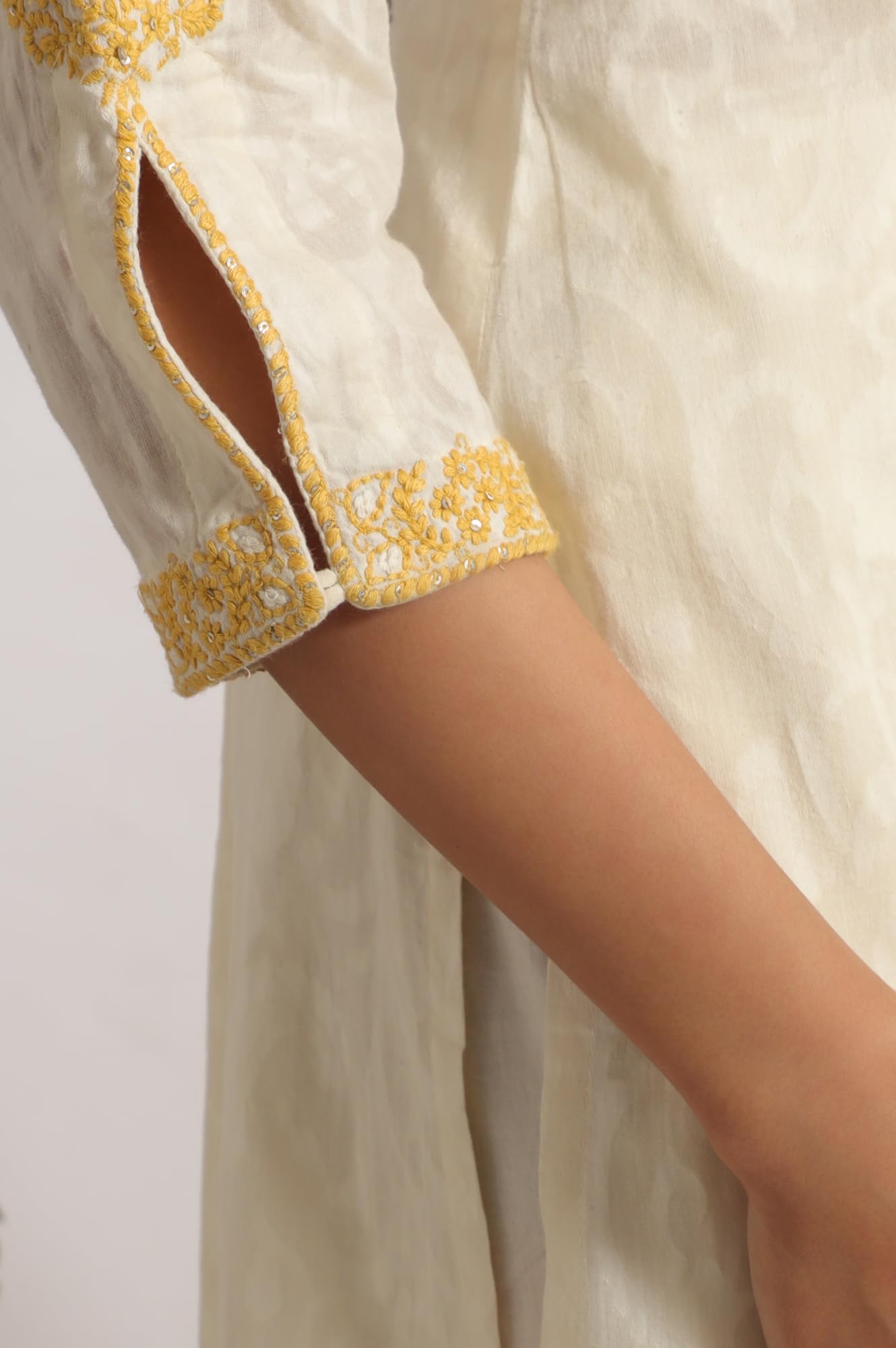 W for Woman White Embroidered Jacquard Straight Kurta, Pants and Dupatta Set (Size: XS)-WS12365-223273