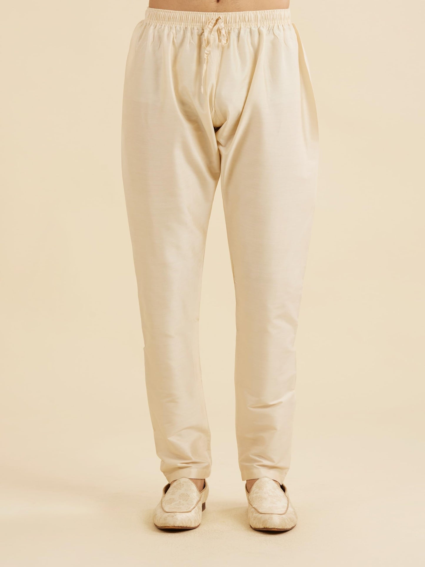 Manyavar Men's Art Silk Printed Kurta Pyjama Set (Peach,L)