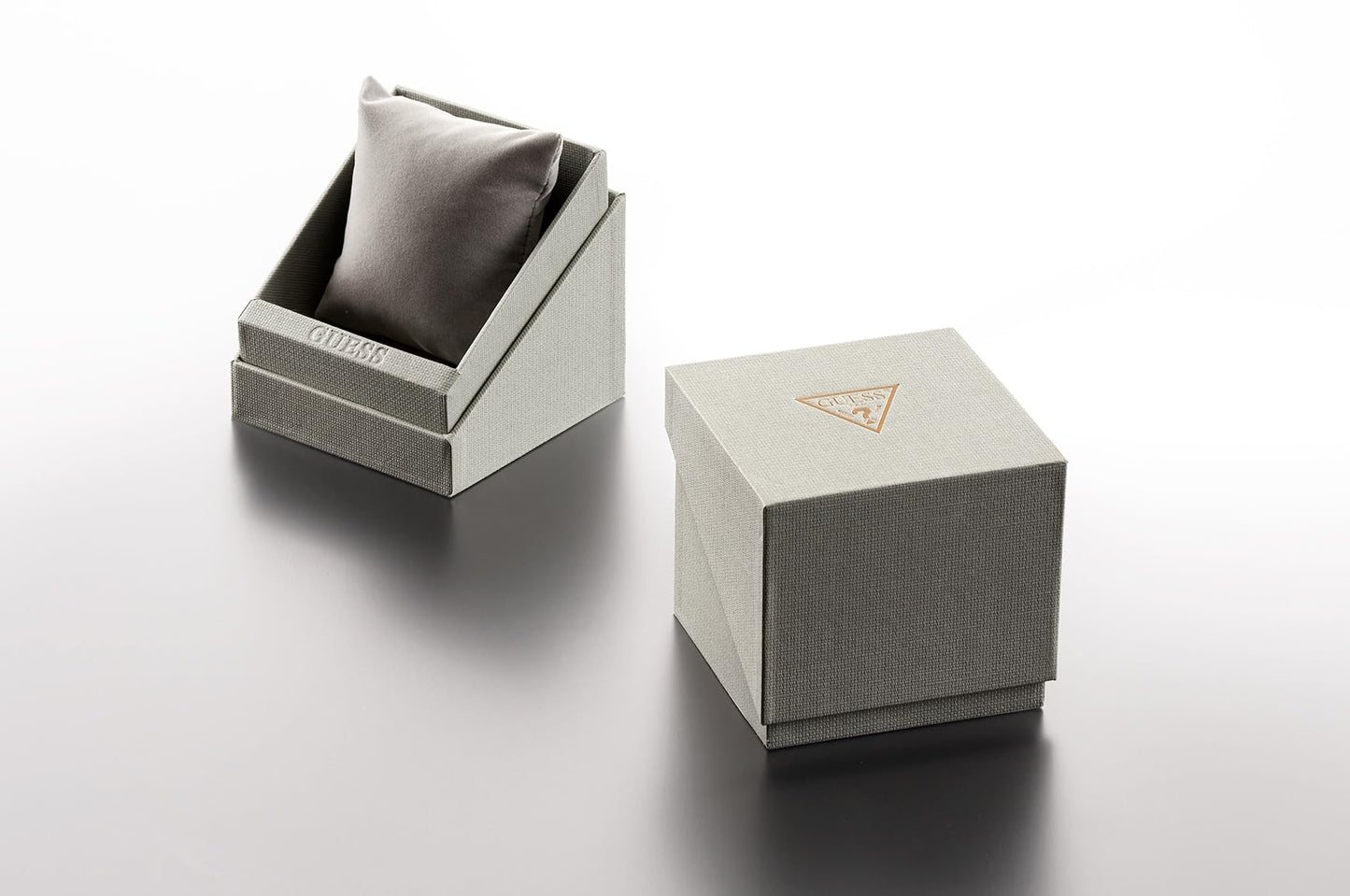 GUESS Men Blue Square Stainless Steel Dial Analog Watch- GW0572G4