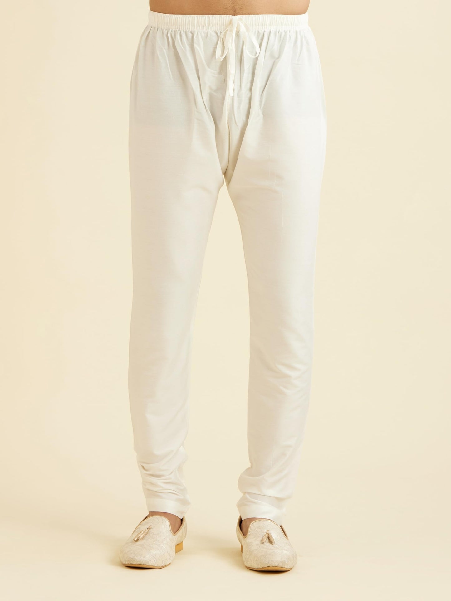 Manyavar Men's Viscose Blend Thread Work| Self Design Kurta Pyjama Set (Green,S)