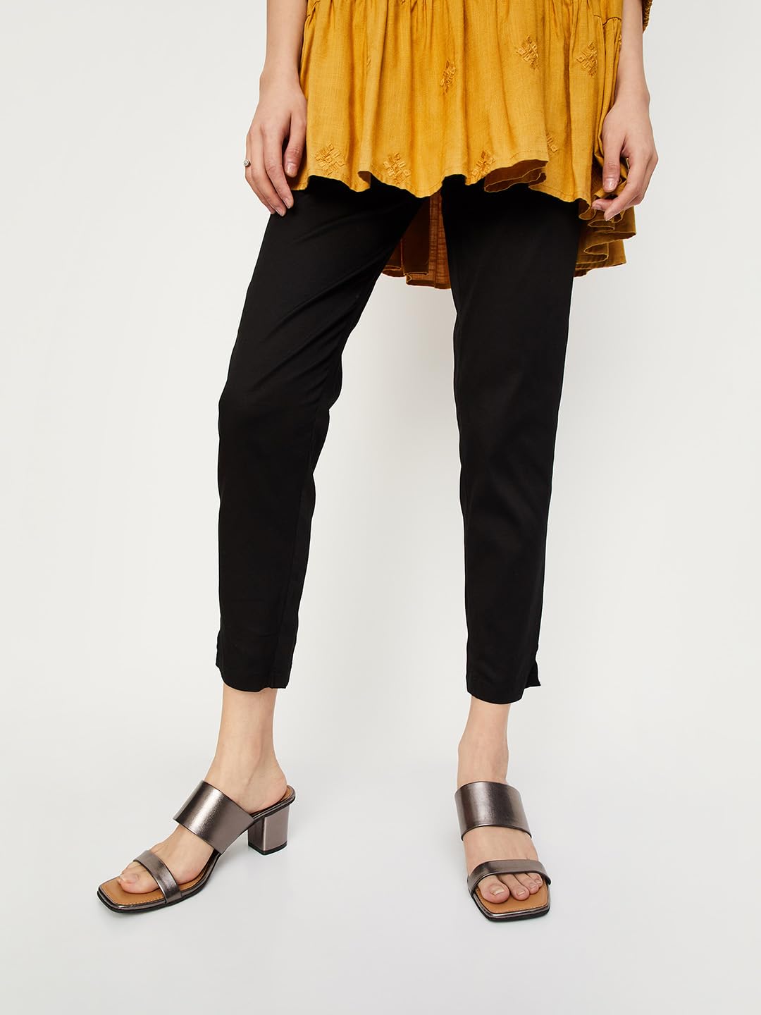 Max Women Solid Cropped Length Straight Pant (NOOSCWPTLYBLACK)_S