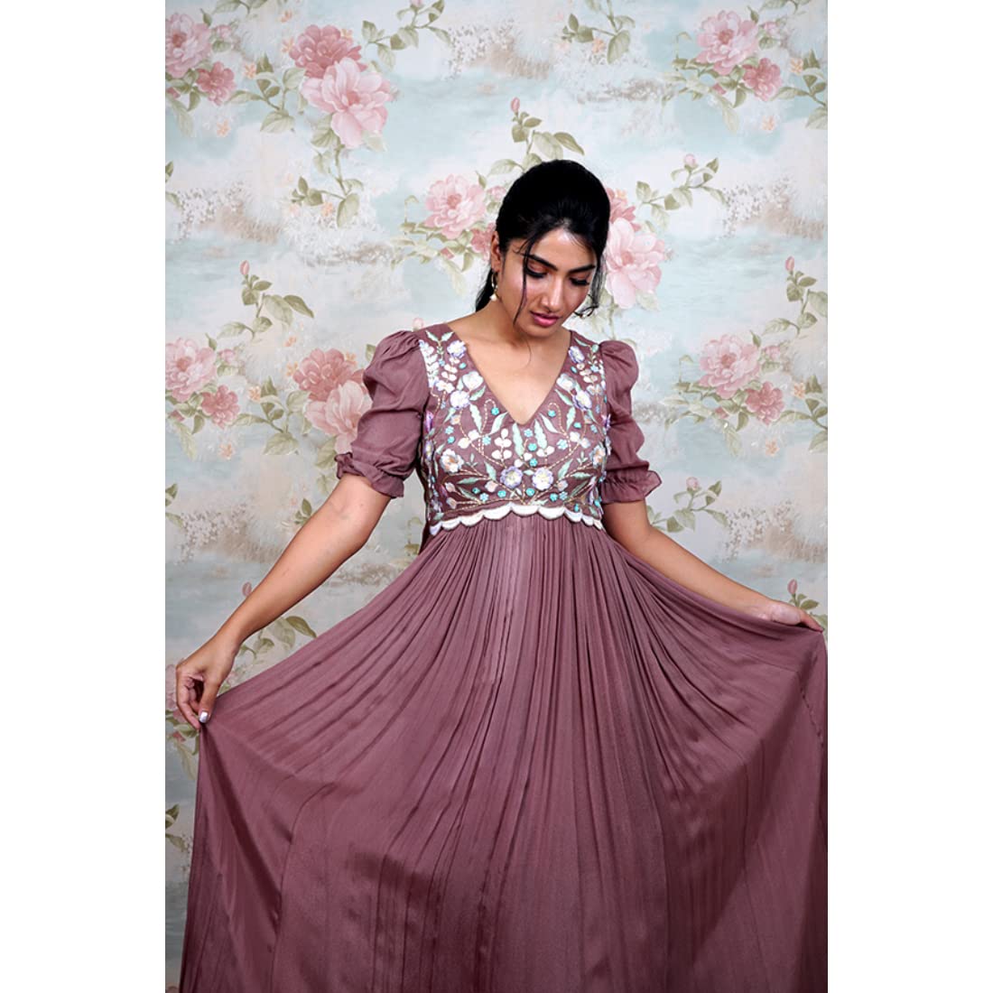 Avy's Label Chiffon Scalloped Long Frock Brown Embroidery (Brown, 40)