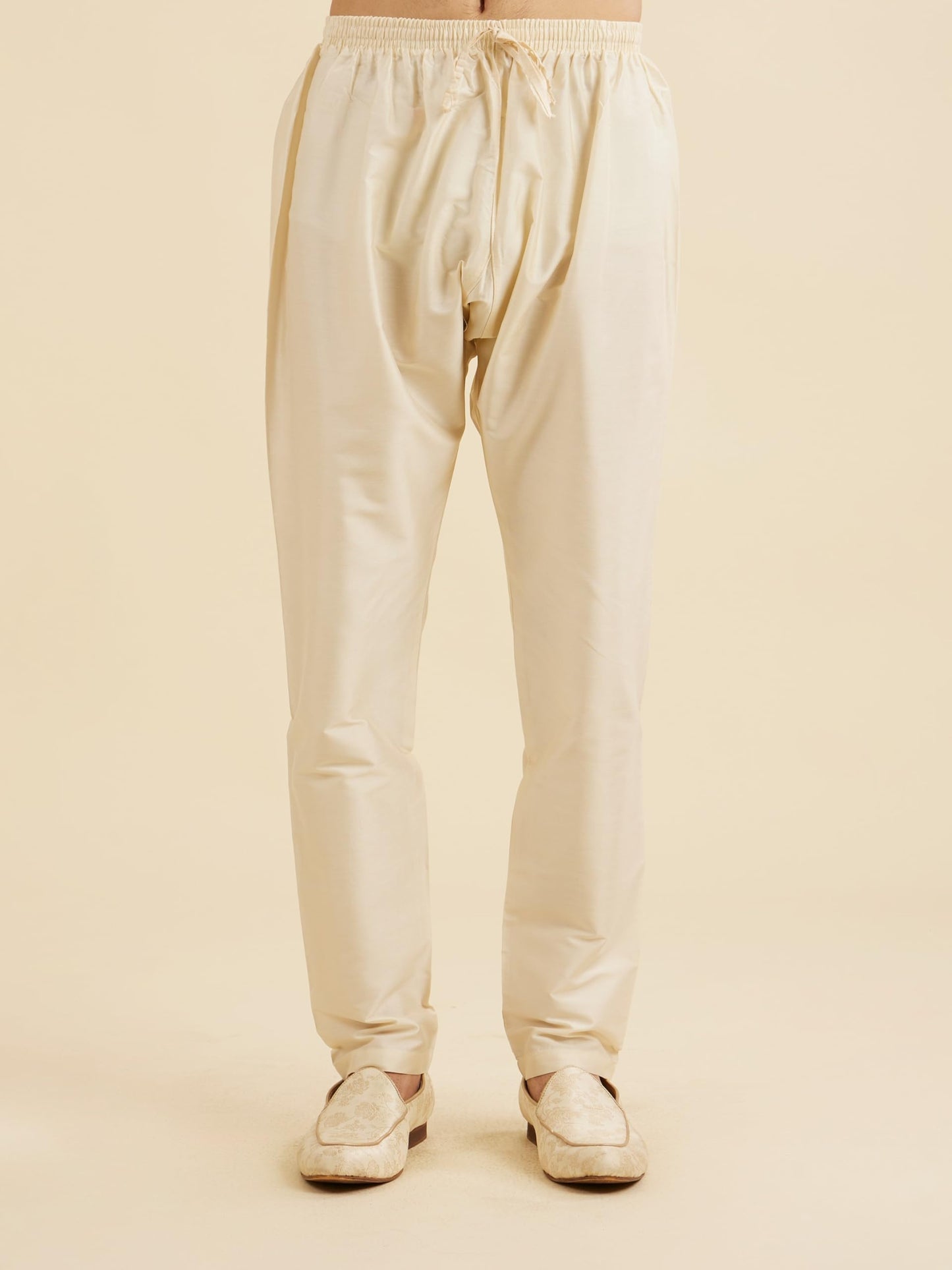 Manyavar Men's Brocade Embroidery|Floral Moti Work Kurta Jacket Set (Cream,S)