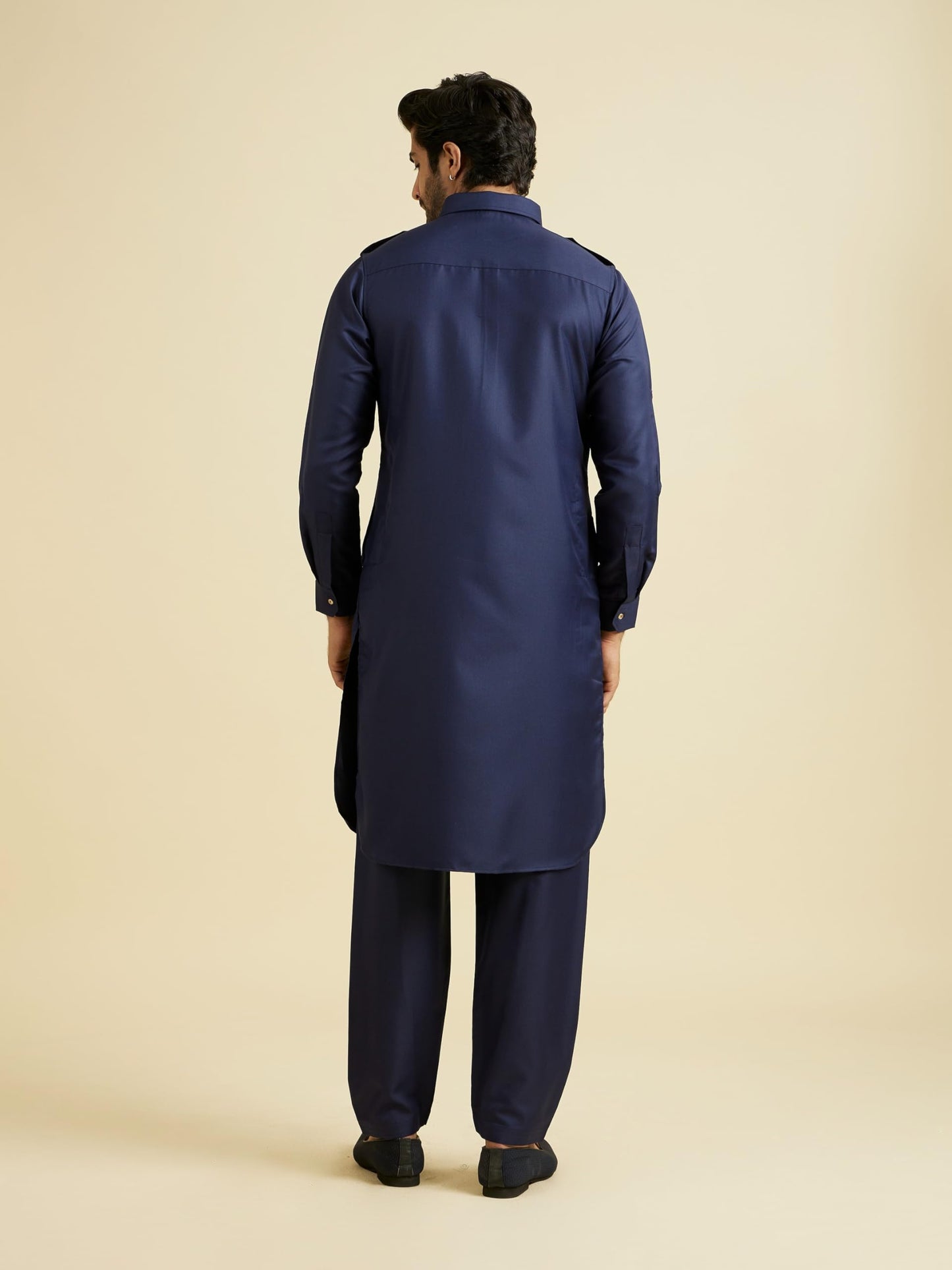 Manyavar Men's Rayon Blend Solid Pathani Kurta Churidar Set (Dark Blue,L)