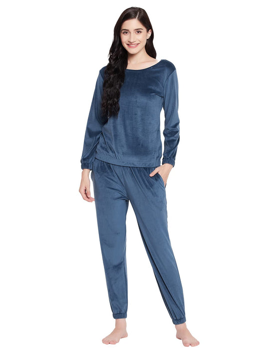 Clovia Women's Chic Basic Sweatshirt & Joggers set (LSW665P08_Blue_S)
