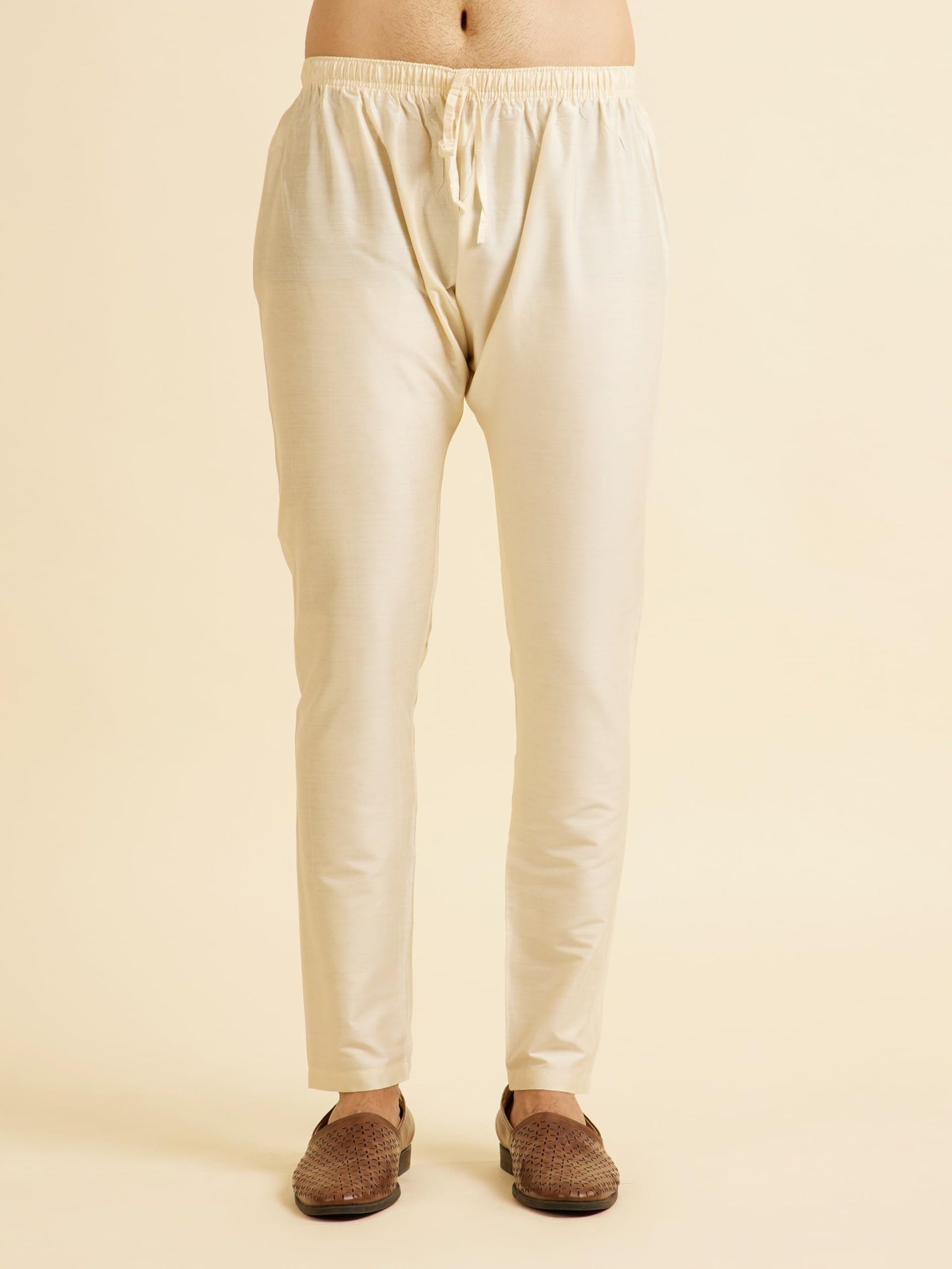 Manyavar Men's Viscose Blend Jacquard Embroidered Kurta Pyjama Set (Purple,L)