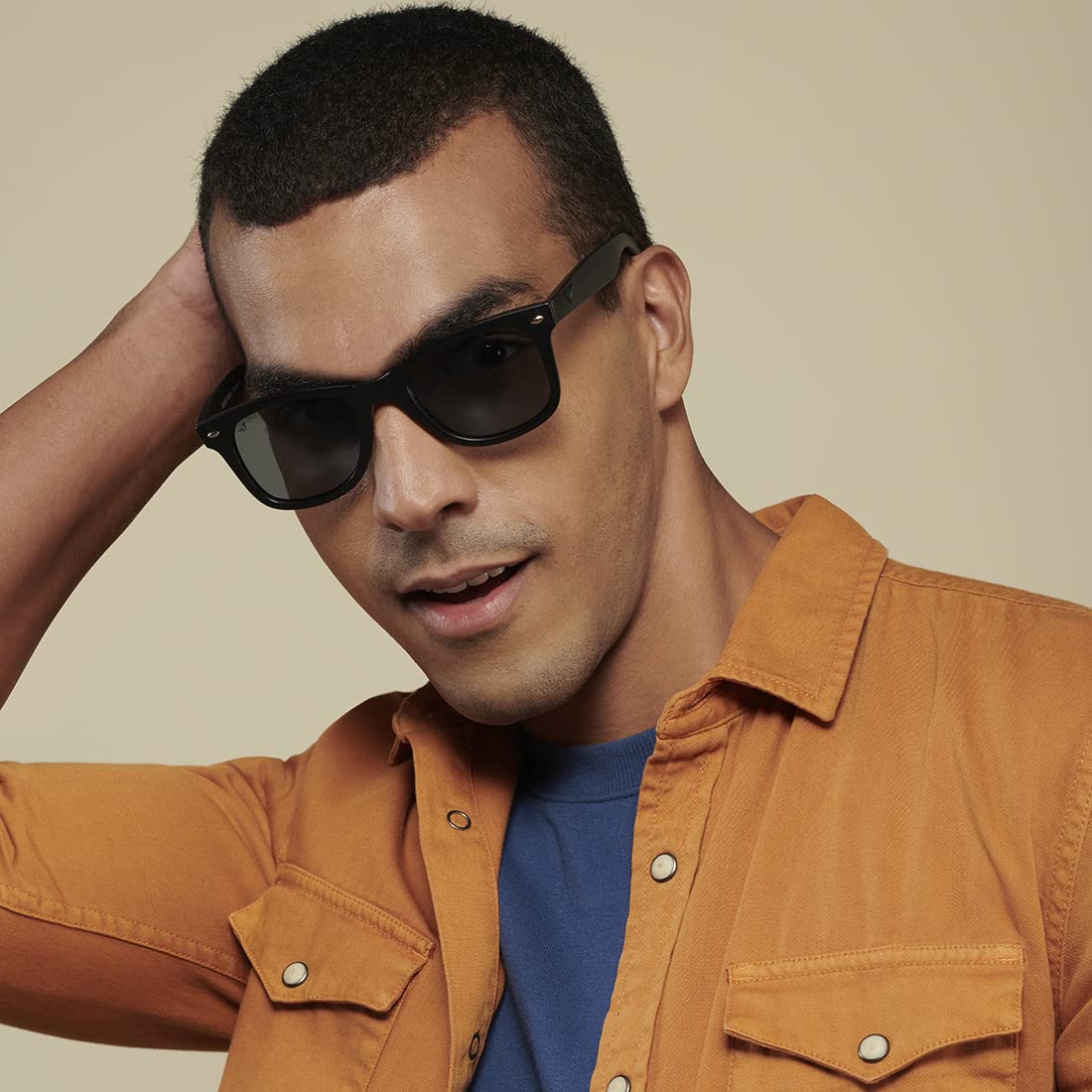 VINCENT CHASE EYEWEAR By Lenskart | Full Rim Square | Polarized and 100% UV Protected Sunglasses | Men & Women | Large | VC 5147/P (Color:-Black Frame/Grey Lens)-Pack of 1