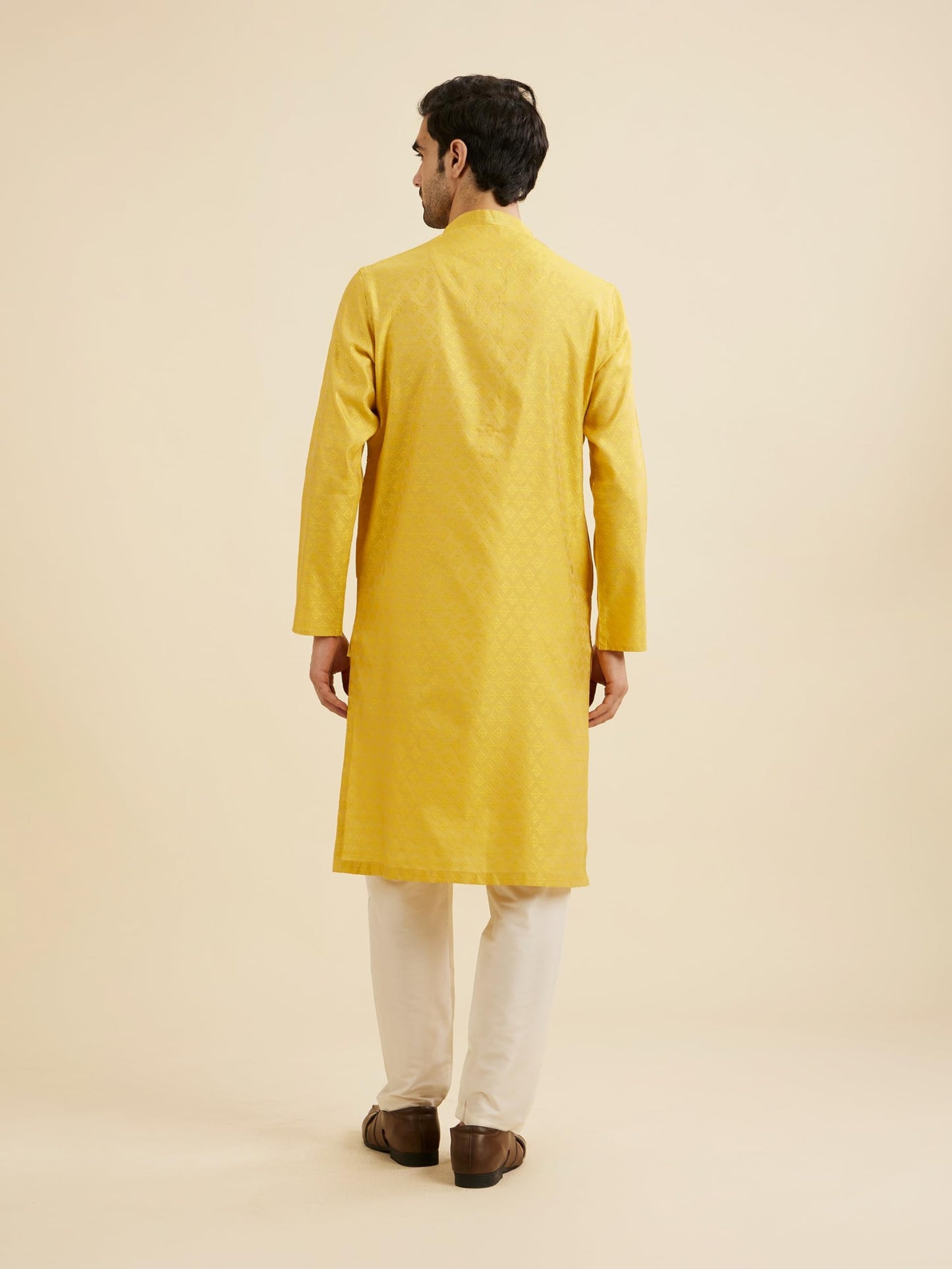 Manyavar Men's Art Silk Embroidered Kurta Pyjama Set (Mustard,XL)