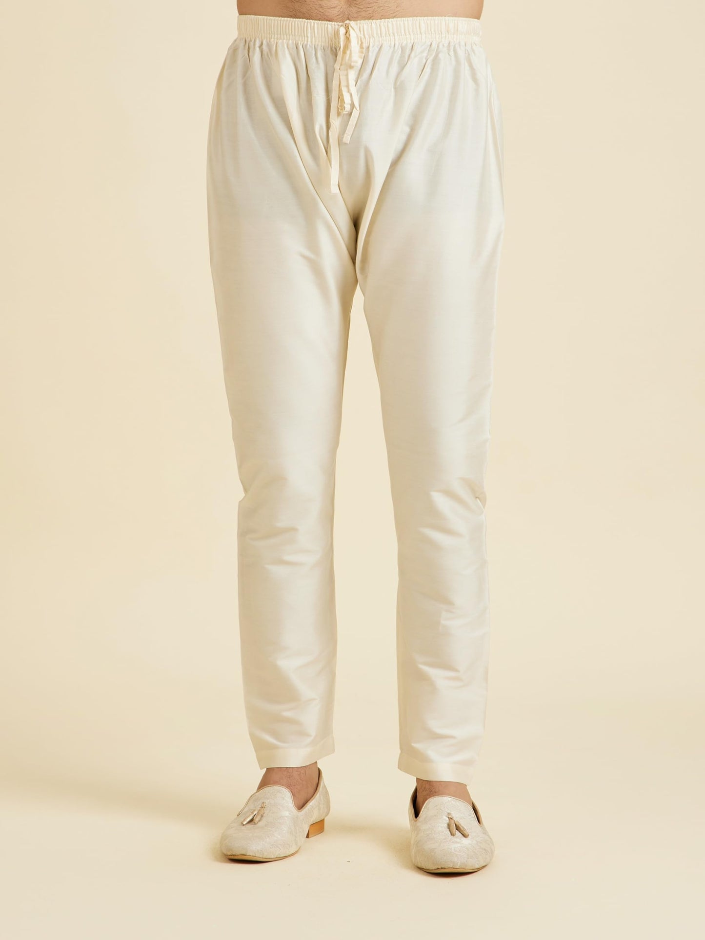 Manyavar Men's Viscose Blend Self Design Kurta Pyjama Set (Purple,XXL)