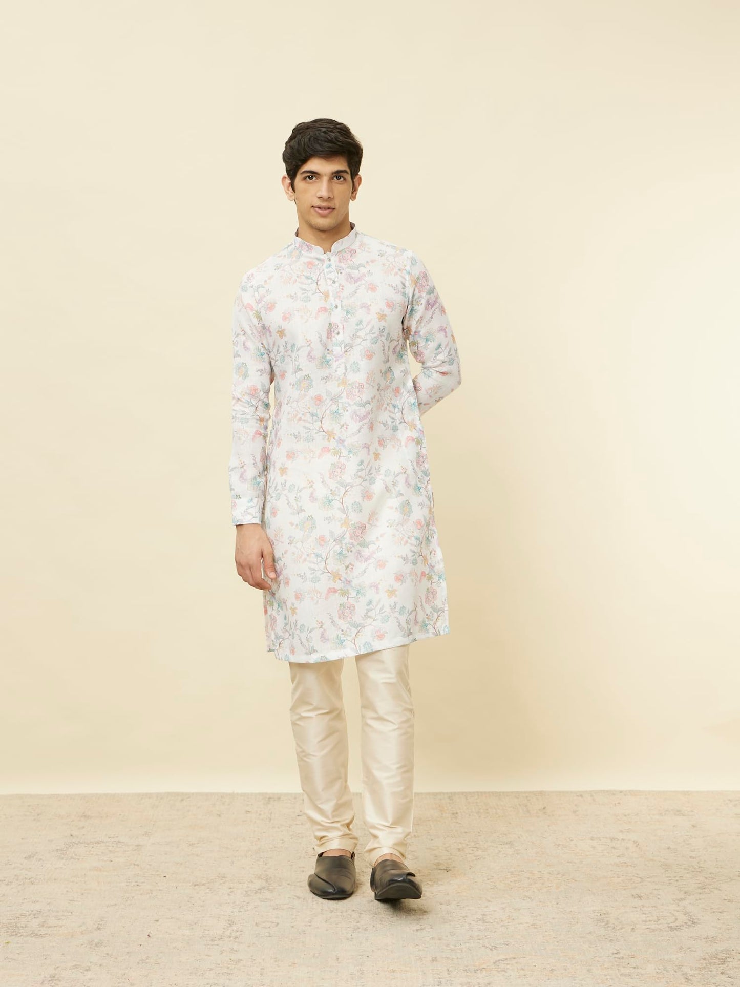 Manyavar Men's Delicate White Bel Buti Printed Kurta (L)