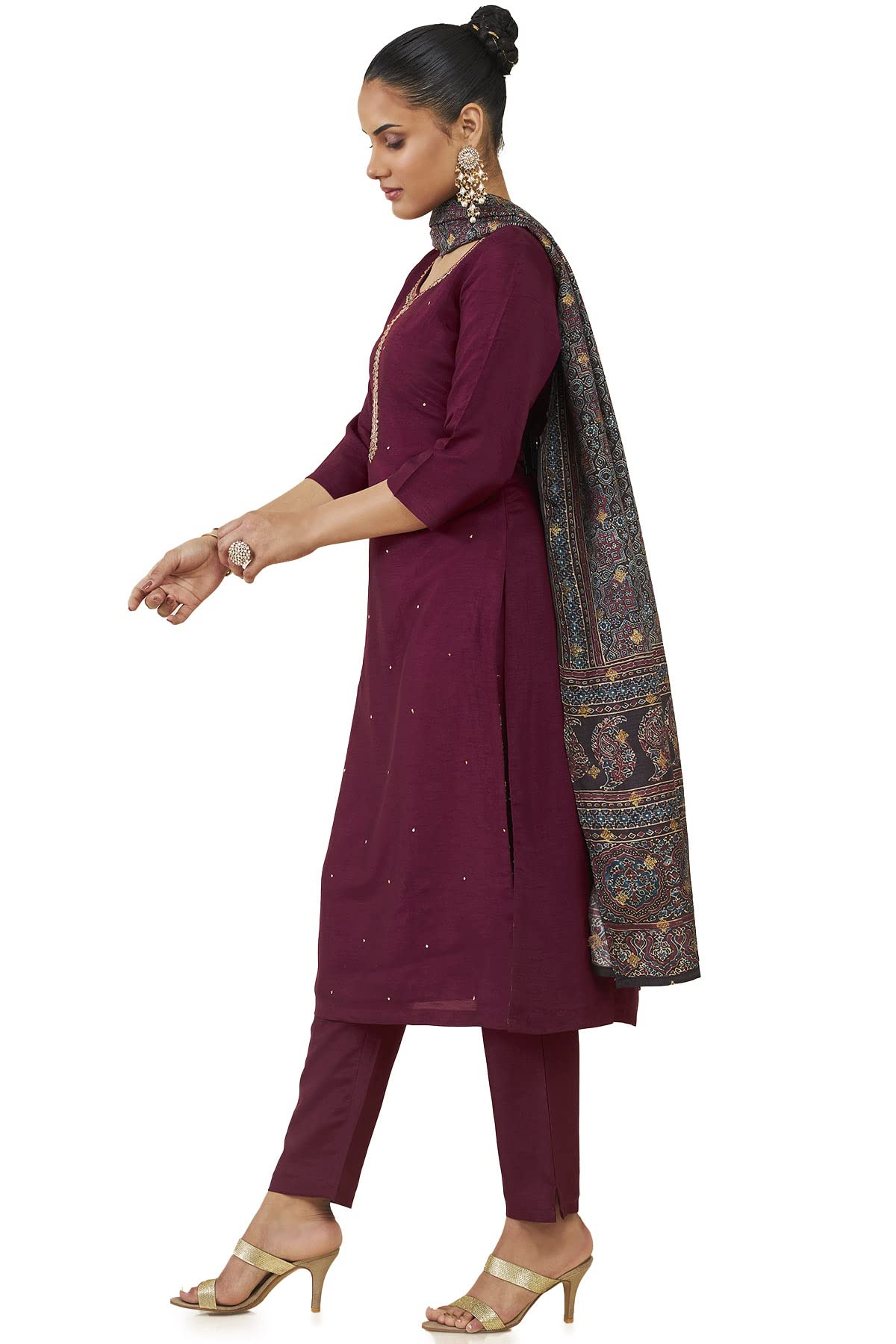 Soch Women Maroon Silk Blend Embellished Suit Set(8907715950458_Maroon_S)