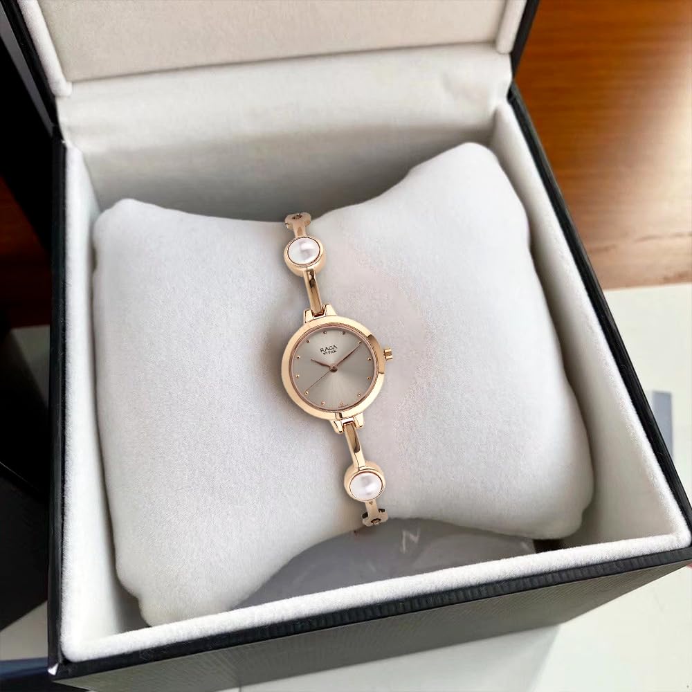 Titan Autumn-Winter 19 Analog Rose Gold Dial Women's Watch NM2576WM01/NN2576WM01/NP2576WM01