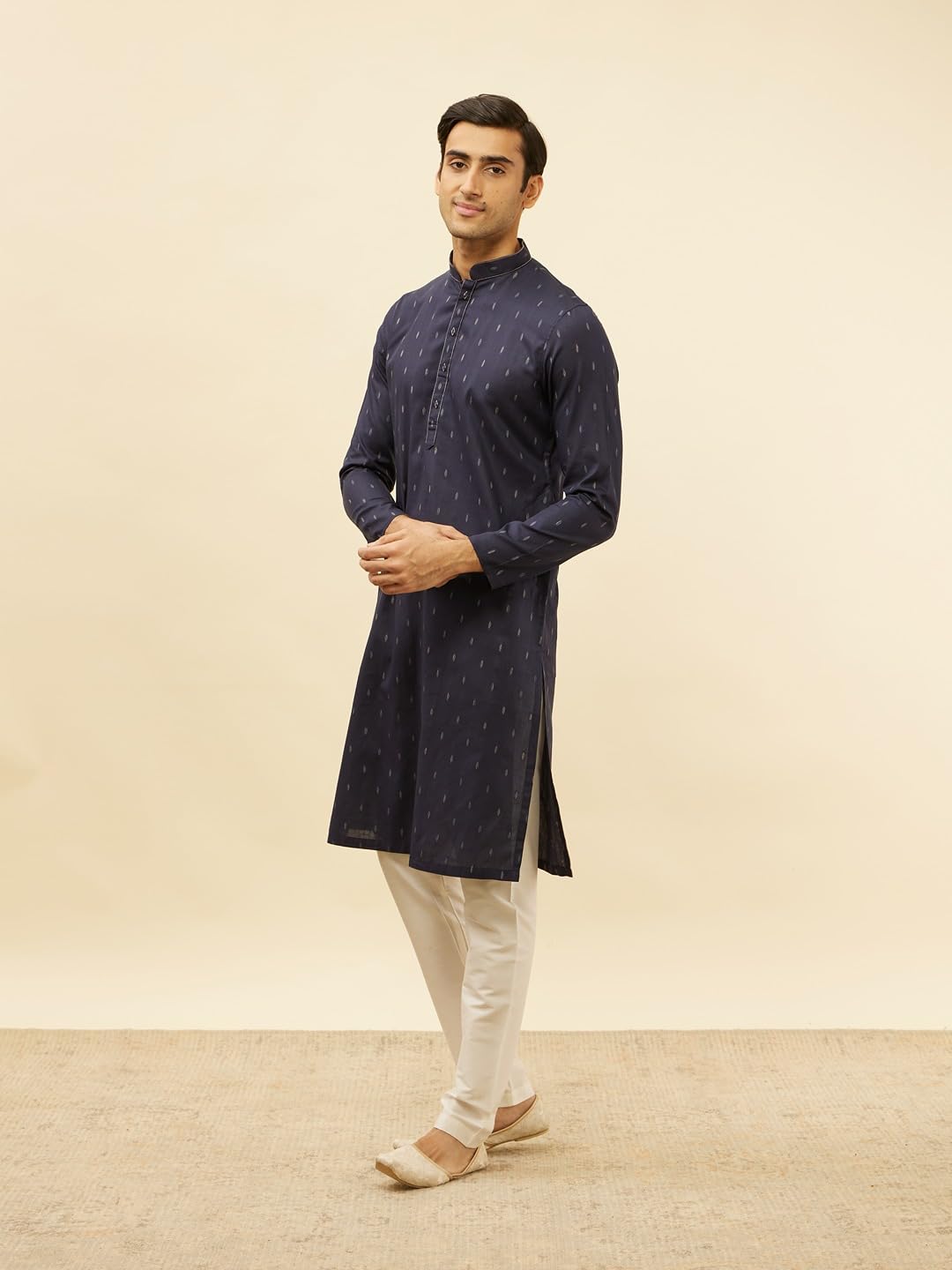 Manyavar Men's Printed Kurta Pajama Set (2pcs)