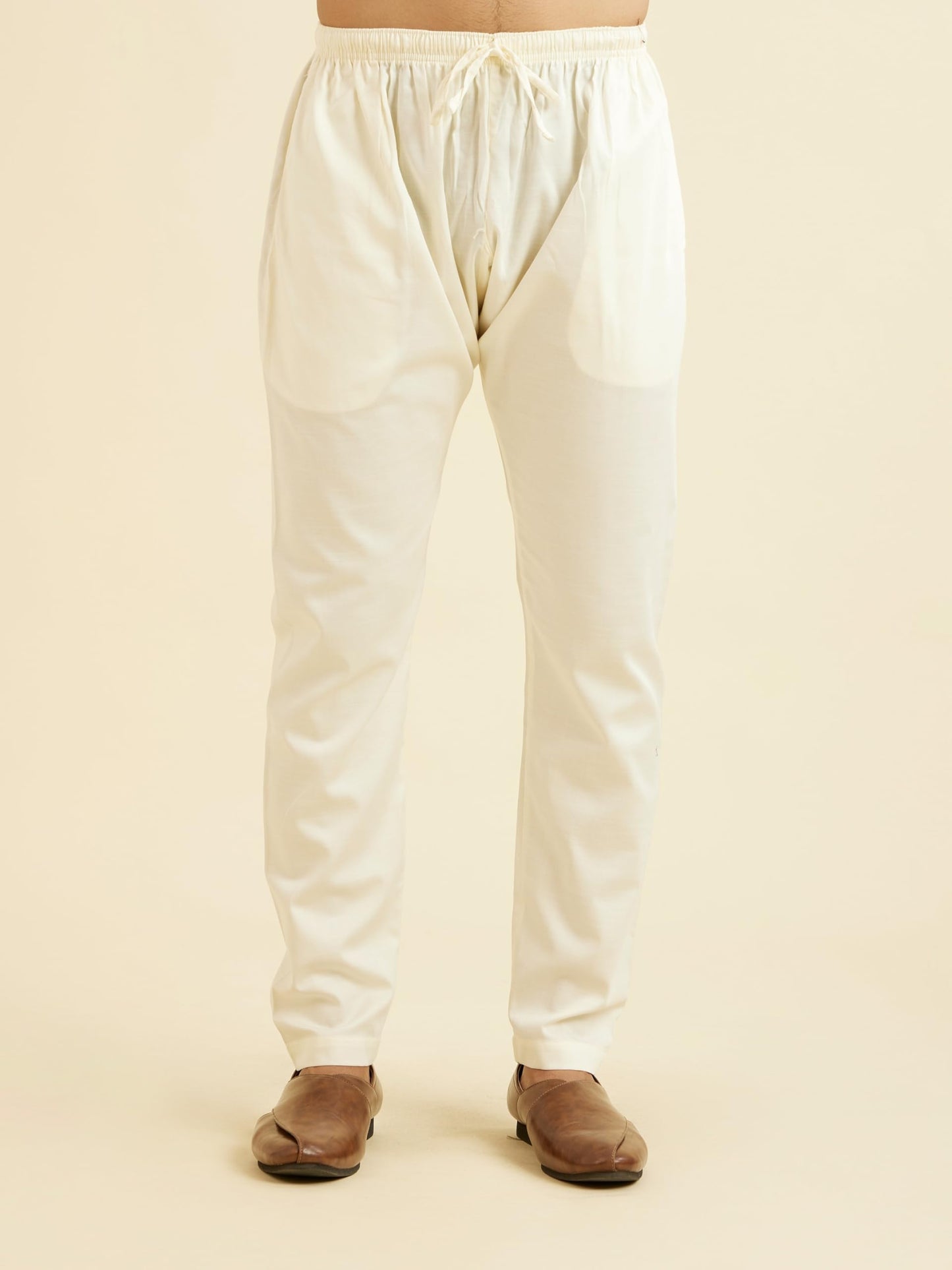 Manyavar Men's Cotton Blend Chikankari Sequined Kurta Pyjama Set (Green,L)