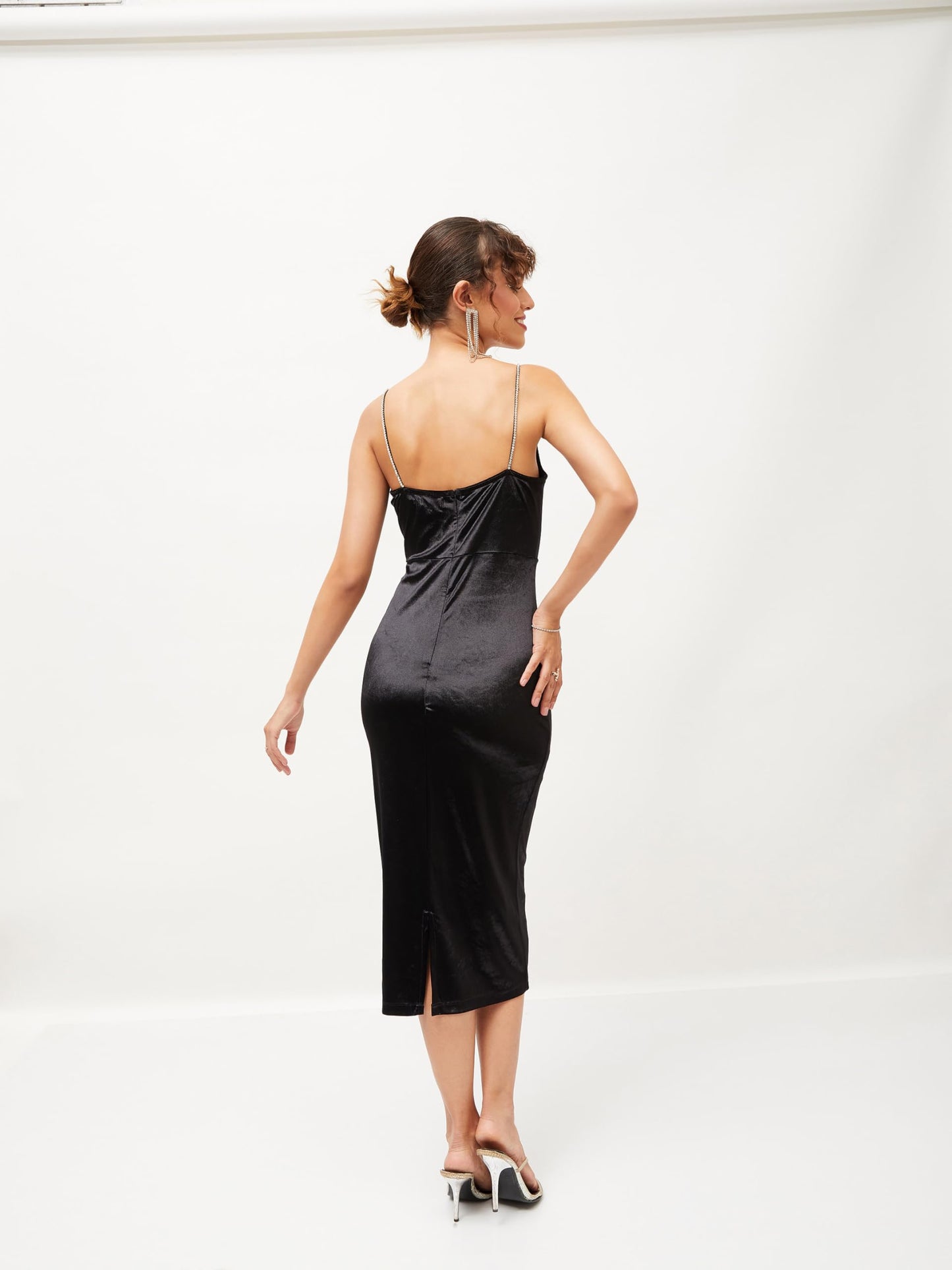SASSAFRAS Women's Velvet Bodycon Dress Below Knee SFDRSS11611 Black