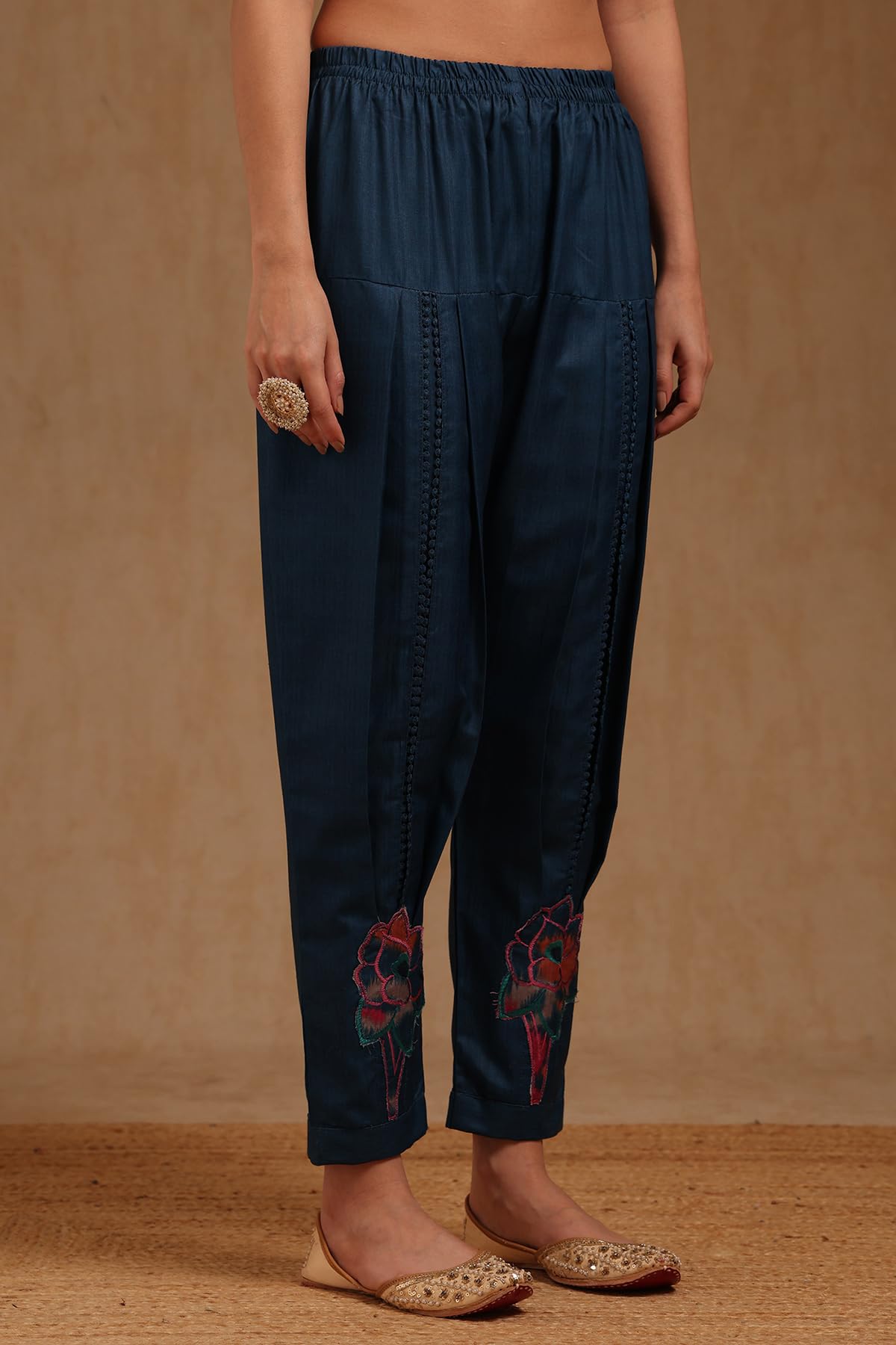 Soch Womens Blue Linen Ikat Print Suit Set With Mirror