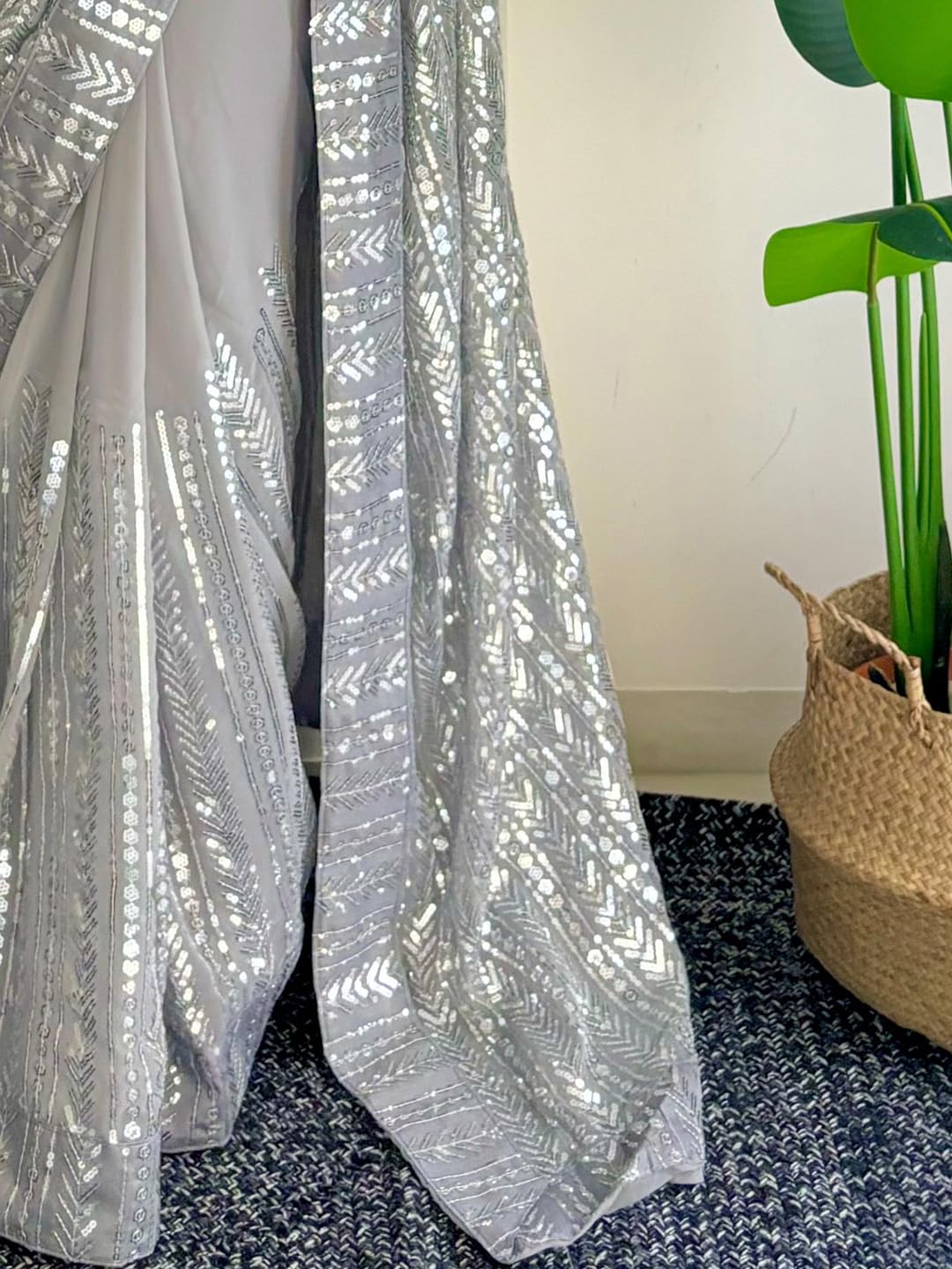 AKHILAM Women's Grey Georgette Sequins Embellished Saree with Unstitched Blouse Piece (KESARI5101_KR)