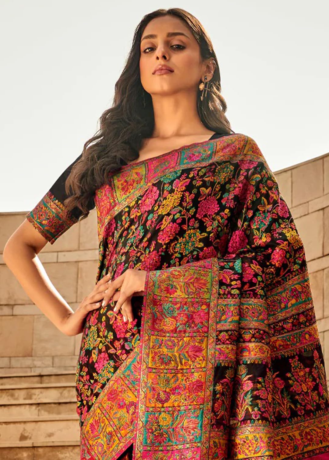 SAREE MALL Women's Black Cotton Silk Botanical Printed Saree With Unstitched Blouse (KSHMRI1002_GIF)