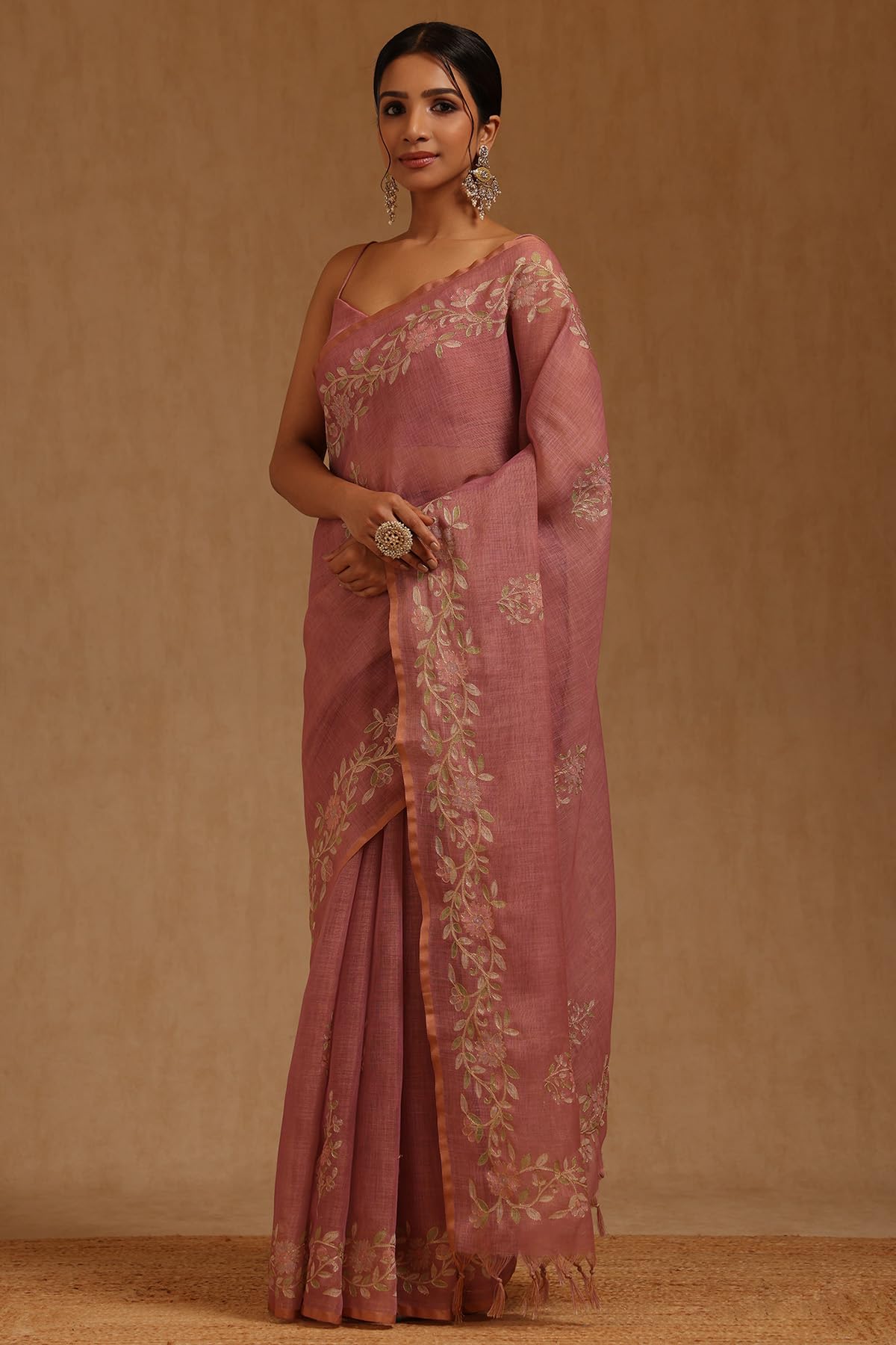 Soch Womens Blush Pink Linen Floral Printed Saree With Zari