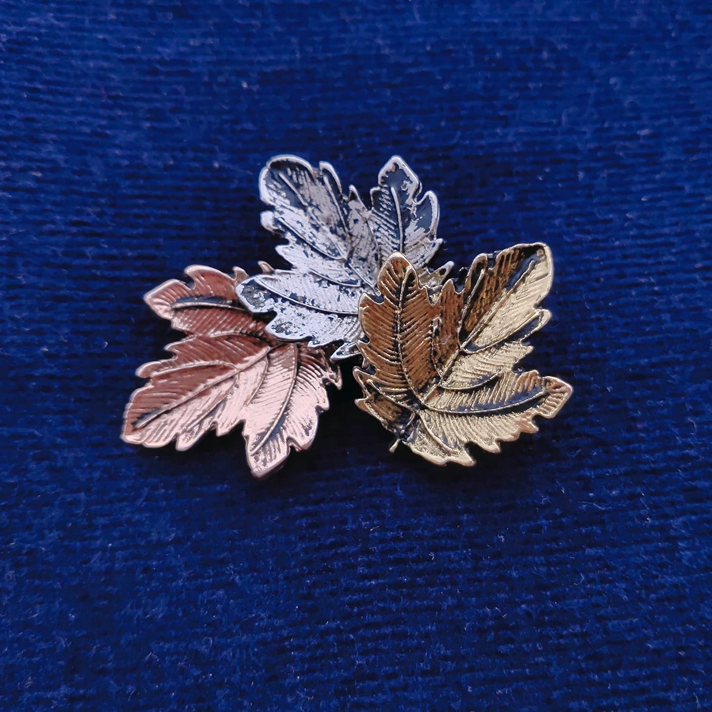 Mahi Mapel Leaf Retro Classic Tricolor Maple Leaf Unisex Brooch/Lapel Pin (BP1101089G)