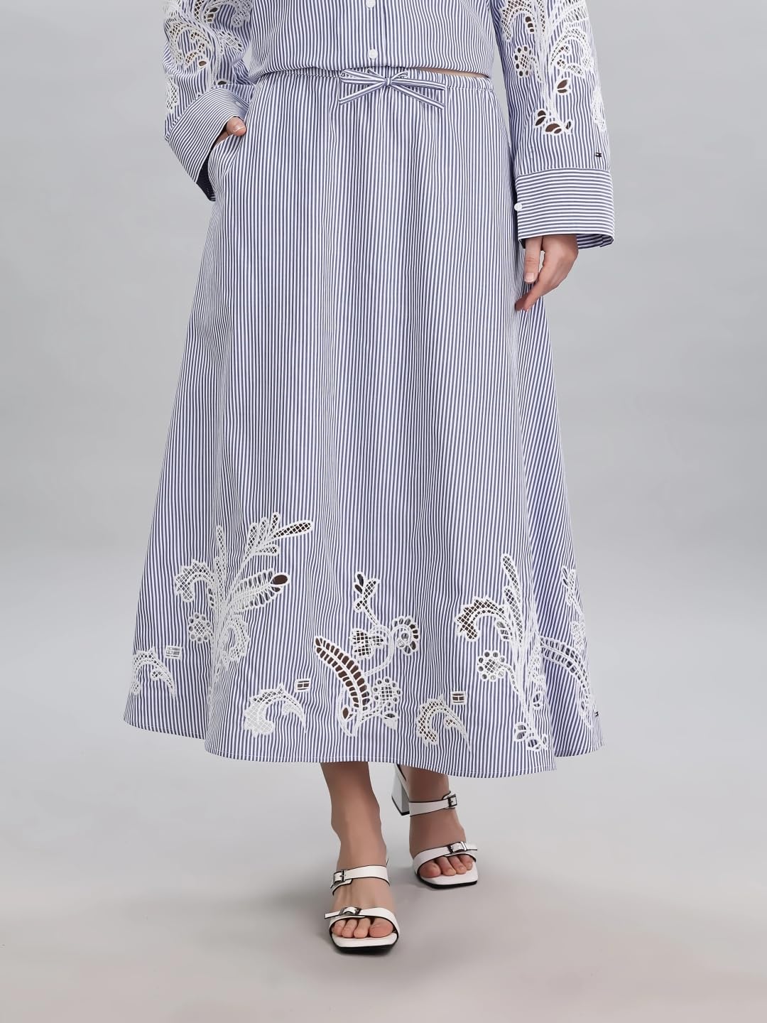 Relaxed Fit Striped Mid Rise Skirt