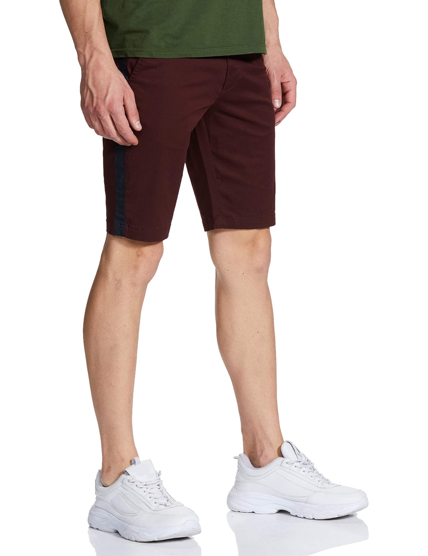 The Indian Garage Co Men Slim Fit Solid Mid-Rise Chino Shorts Burgundy