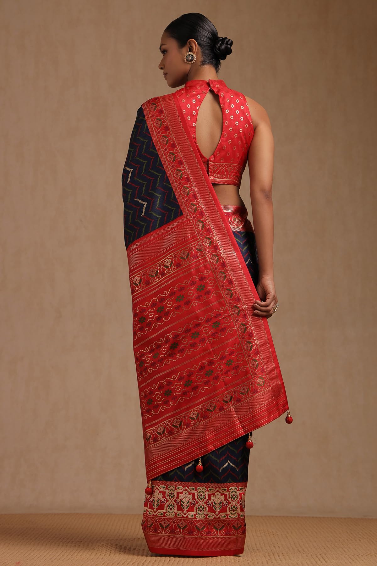 Soch Womens Navy Blue Dola Silk Chevron Saree