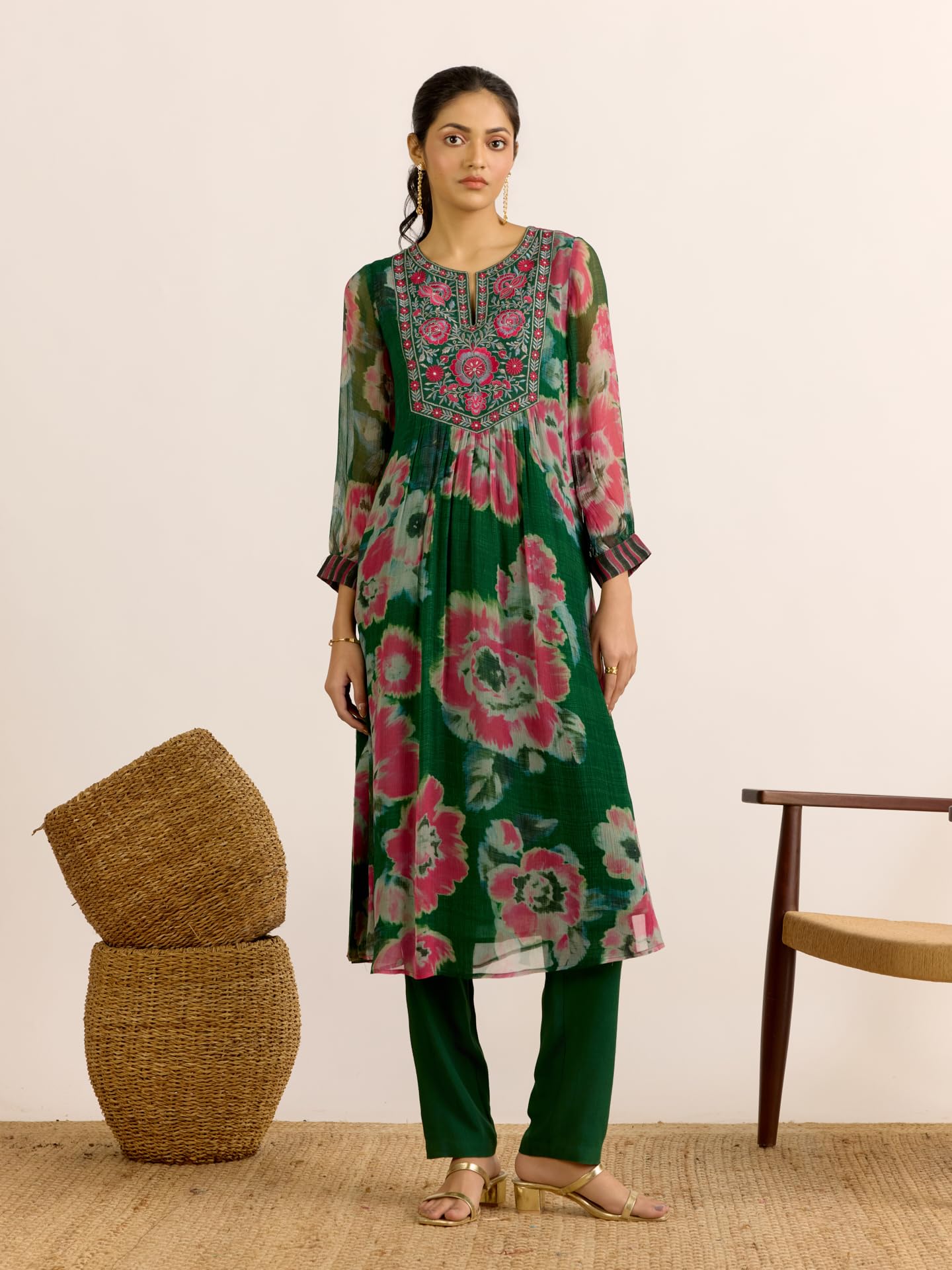 Aarke Ritu Kumar Green Dreamcatcher Kurta With Pant And Dupatta