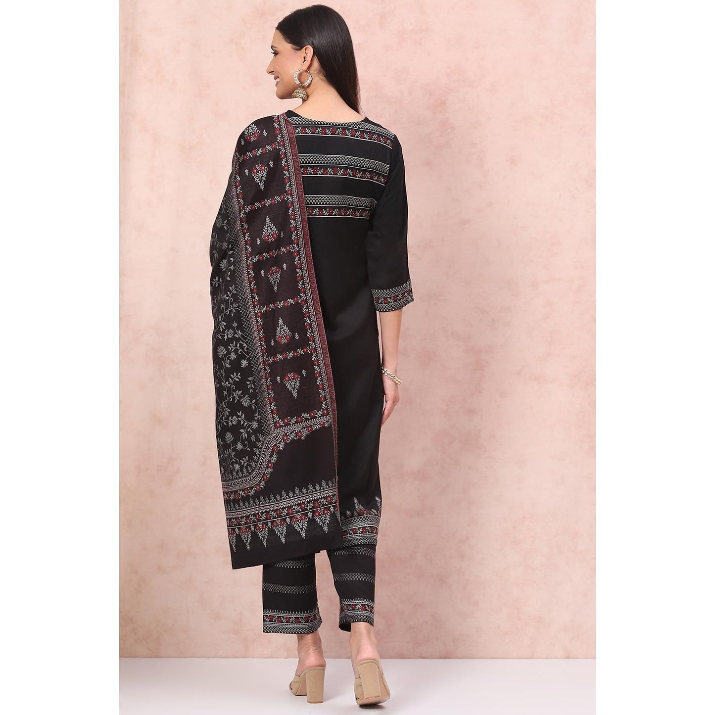 Rangriti Women Polyester Blend Yarndyed Suit Set (RSKWINTERW17232_Black_M)