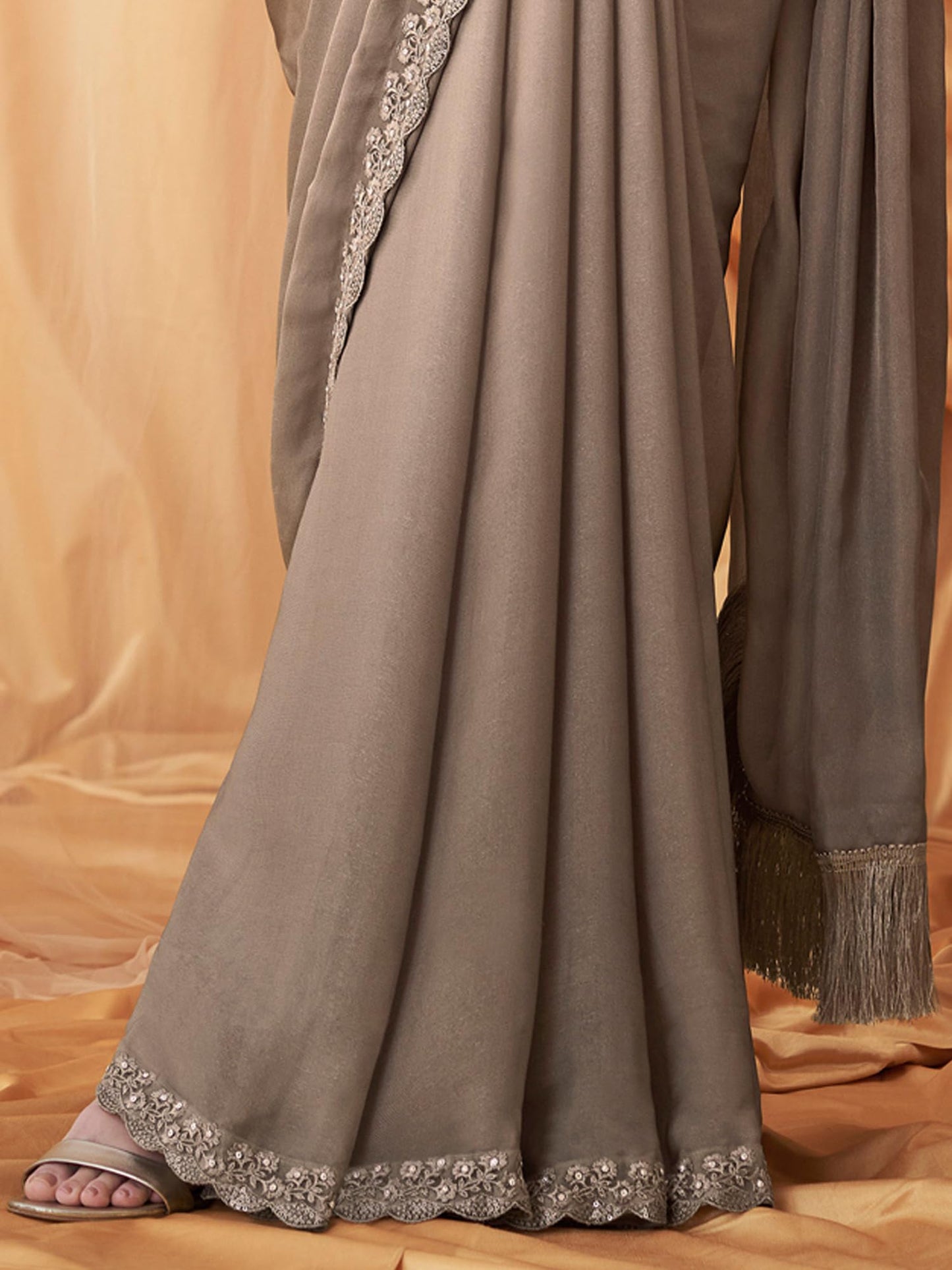 AKHILAM Women's Georgette Embellished Saree With Unstitched Blouse Piece, Grey