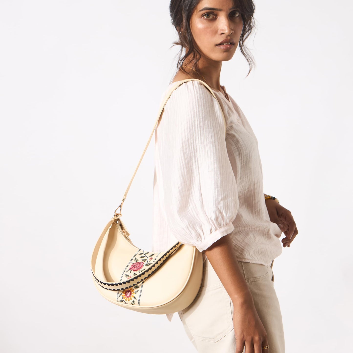 Chumbak Off White Tote Bag for Women, Zipper Closure, Dual Strap, Palace Memoirs Collection, Stylish Designer Handbag Purse Wallet Sling Tote, Everyday Casual Ethnic Travel Office Use