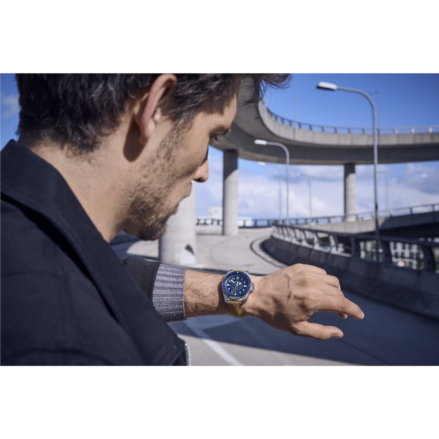 Victorinox Wood Journey 1884, Automatic Swiss Made Men's Analog Watch, Blue Dial, 43 Mm, Water Resistant Up To 200 M, Sellita Sw 200-1 Movement, Wrist Watch For Men|241980.1,Brown Band