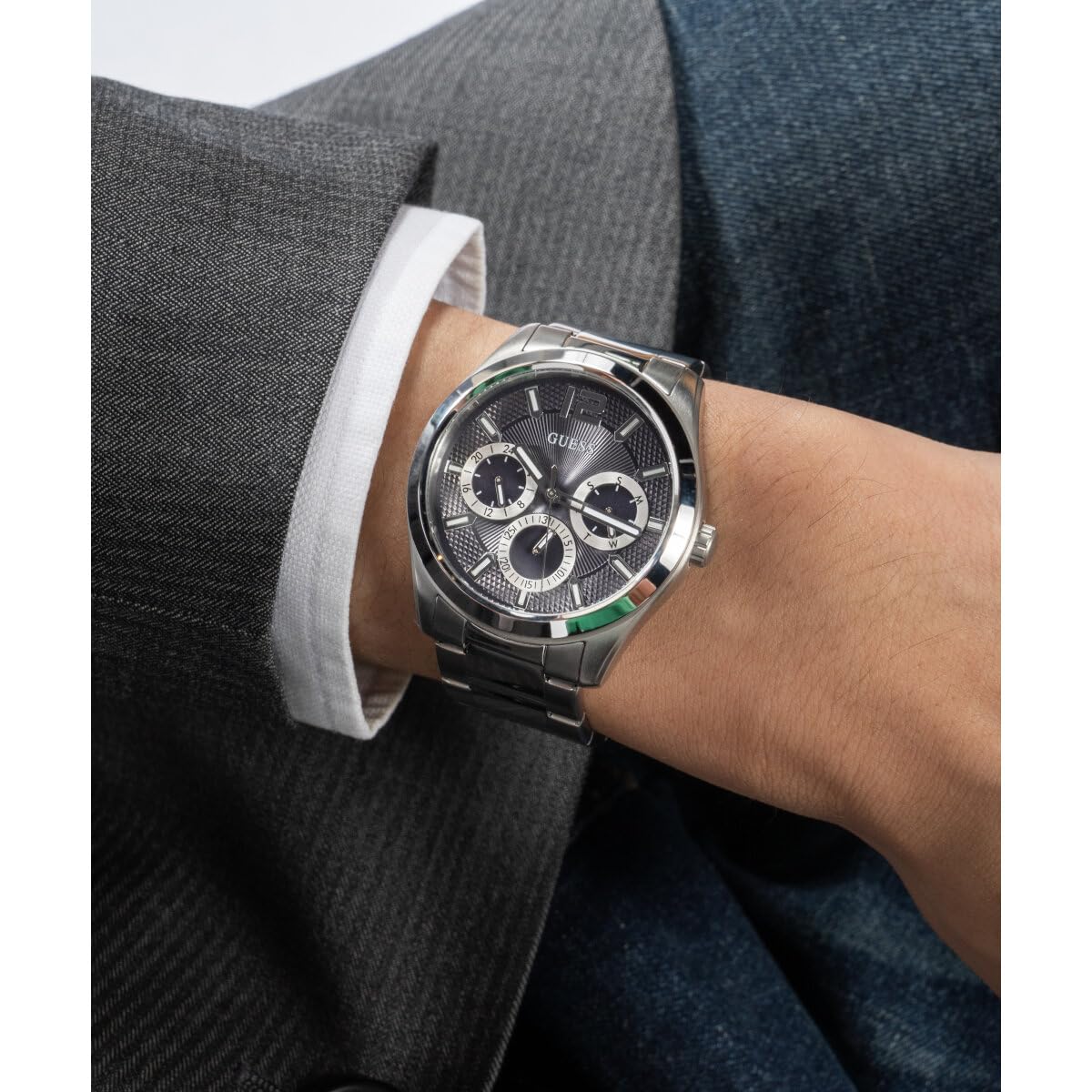 GUESS Men's Stainless Steel Analog Navy Blue Dial Silver Band Watch-Gw0707G1