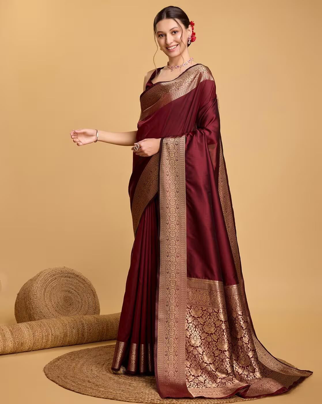 AMIRAT Women's Banarasi silk plain saree With Golden Zari Woven Border With Blouse Piece (maroon)