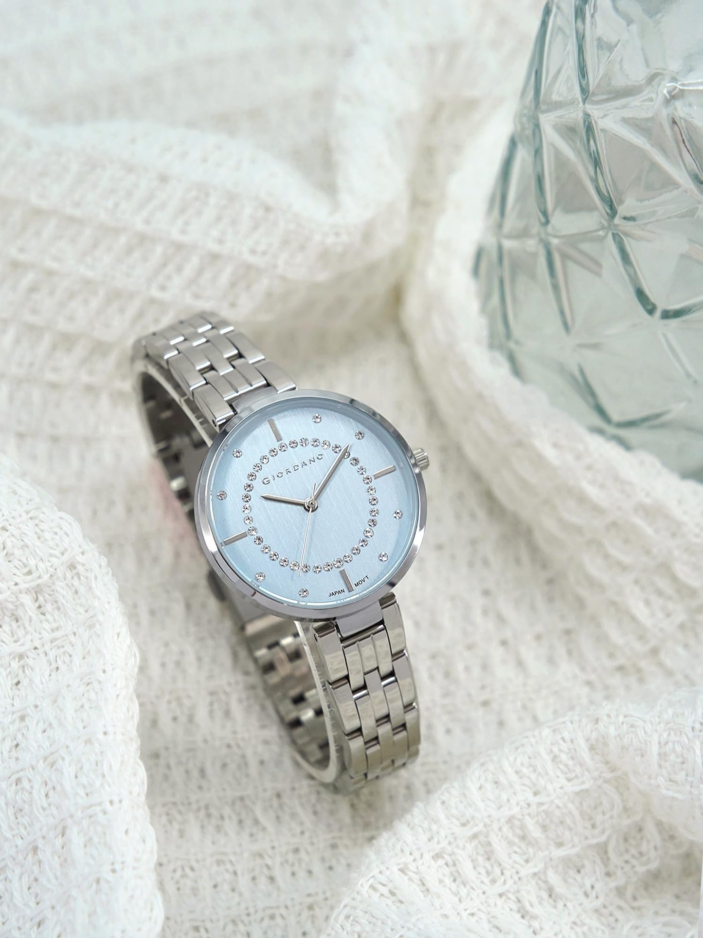 Giordano Analog Stylish Watch for Women Water Resistant Fashion Watch Round Shape with 3 Hand Mechanism Wrist Watch to Compliment Your Look/Ideal Gift for Female - GZ-60077-33