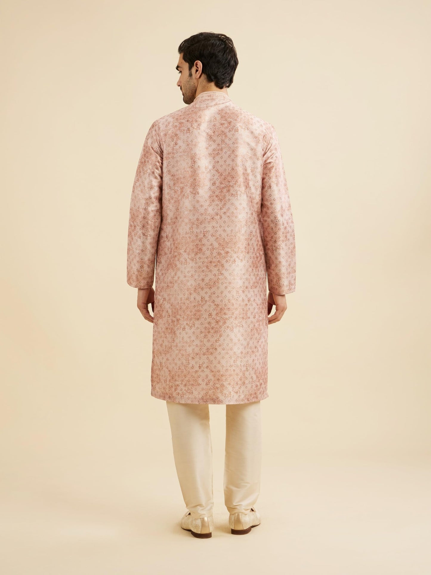 Manyavar Men's Art Silk Printed Kurta Pyjama Set (Peach,L)