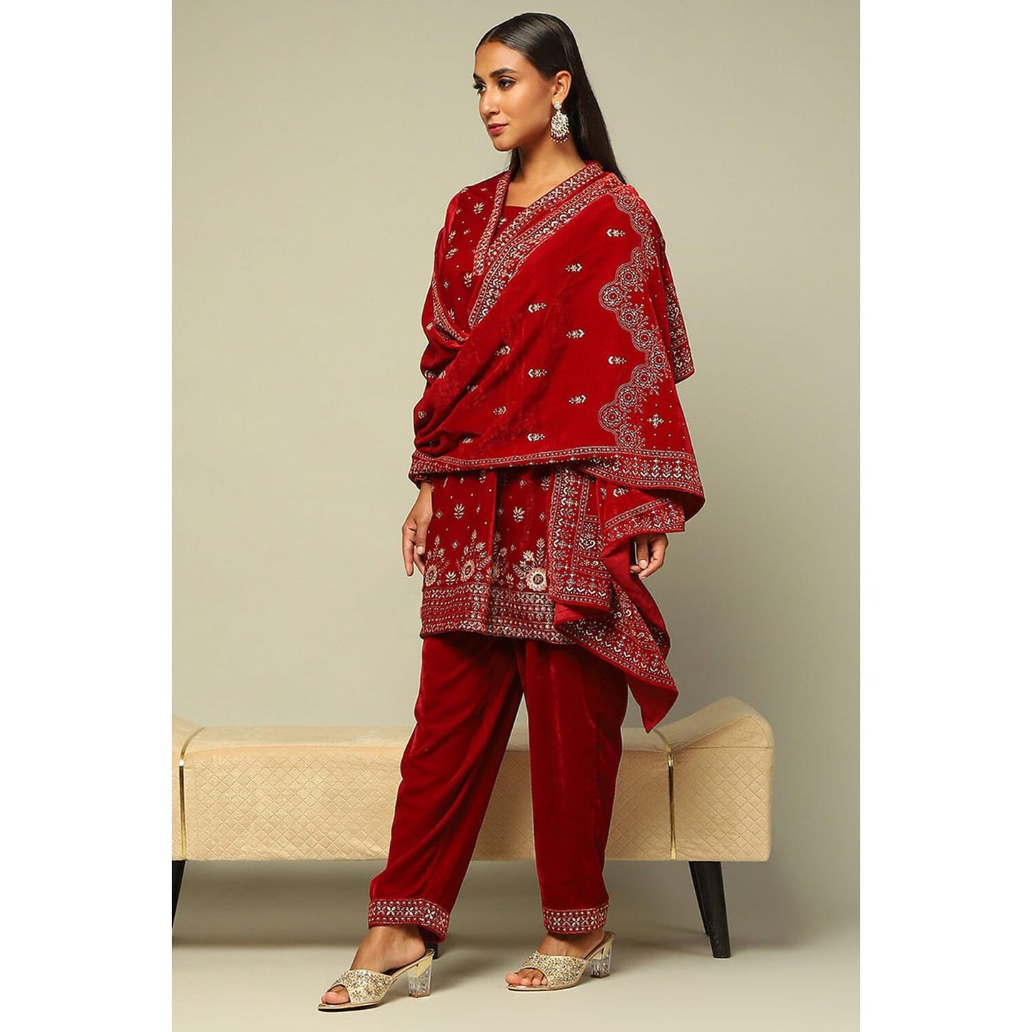 Rangriti Women's Poly Velvet Kurta Set (WNTRWR20383AW24RED_Red