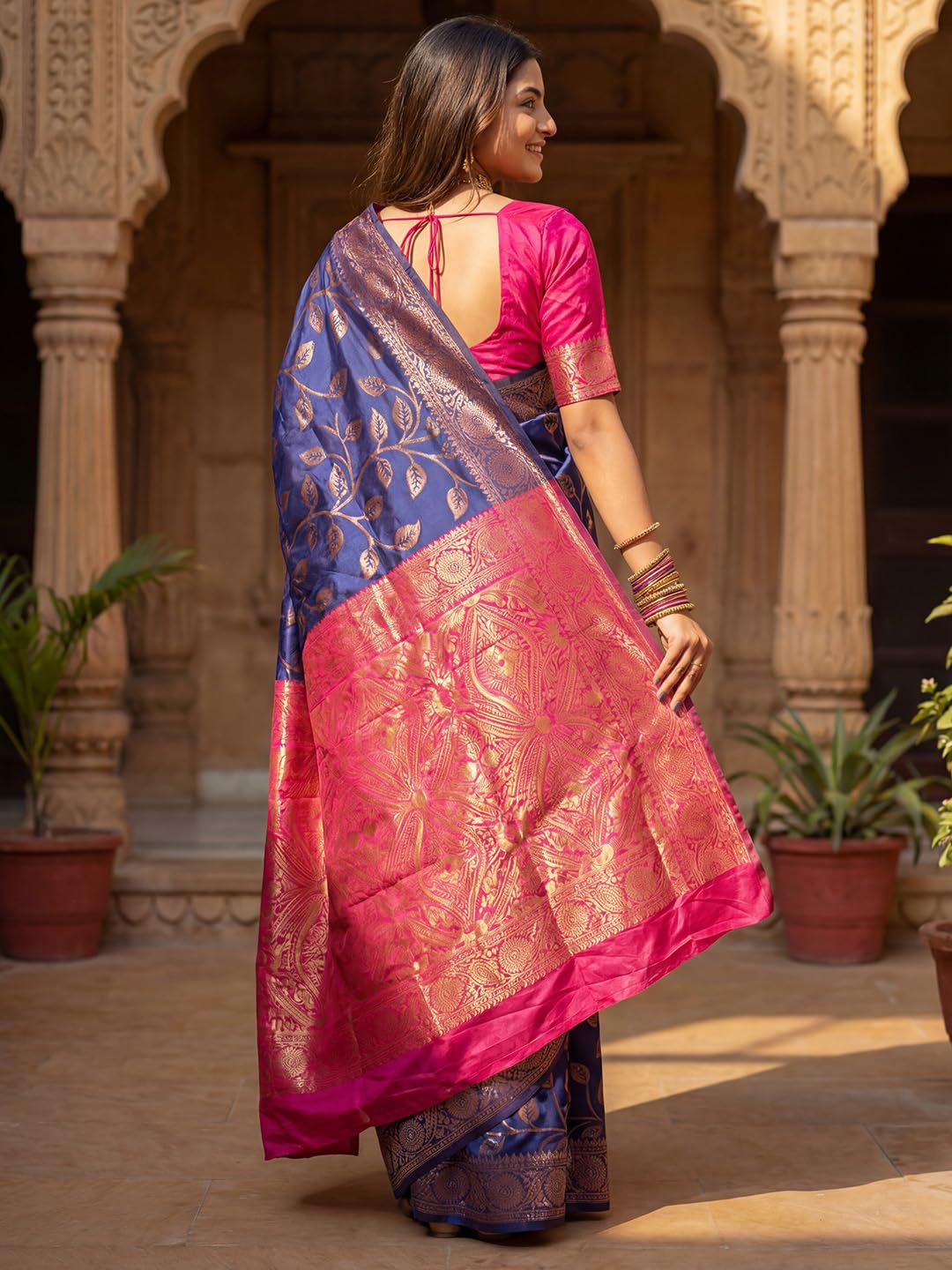 AKHILAM Women's Kanjivaram Woven Soft Silk Saree With Blouse Piece