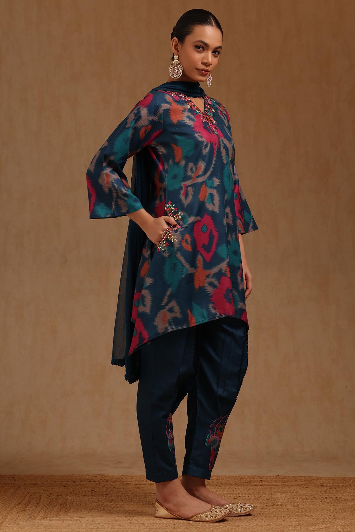 Soch Womens Blue Linen Ikat Print Suit Set With Mirror