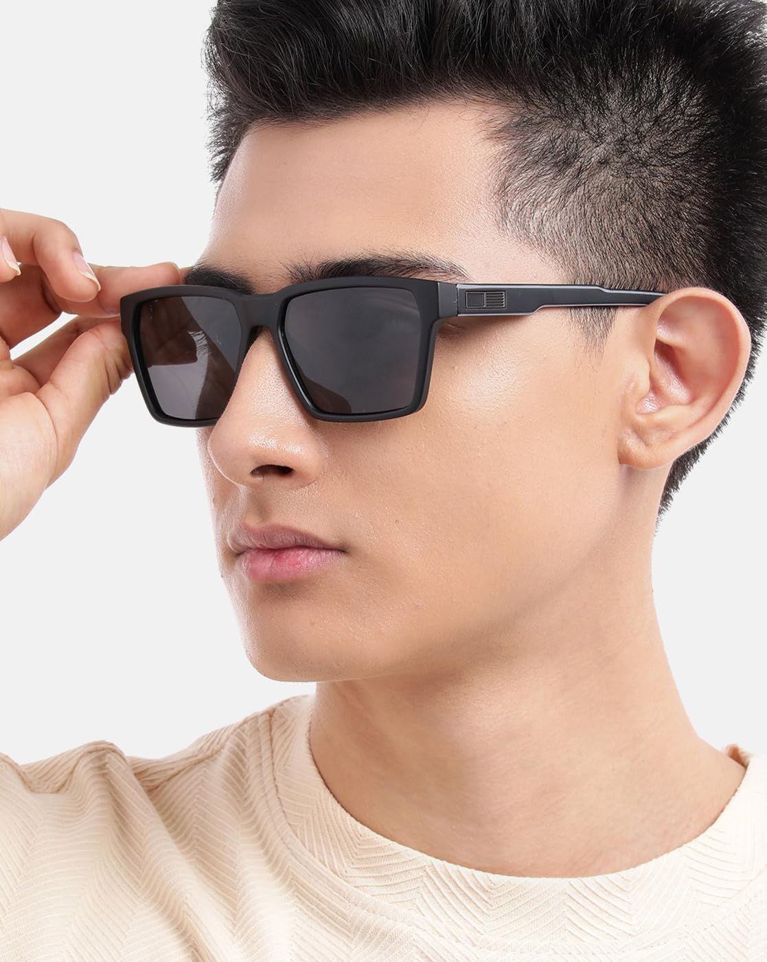 Carlton London Black Toned with Black Polarised Lens Sunglass for men