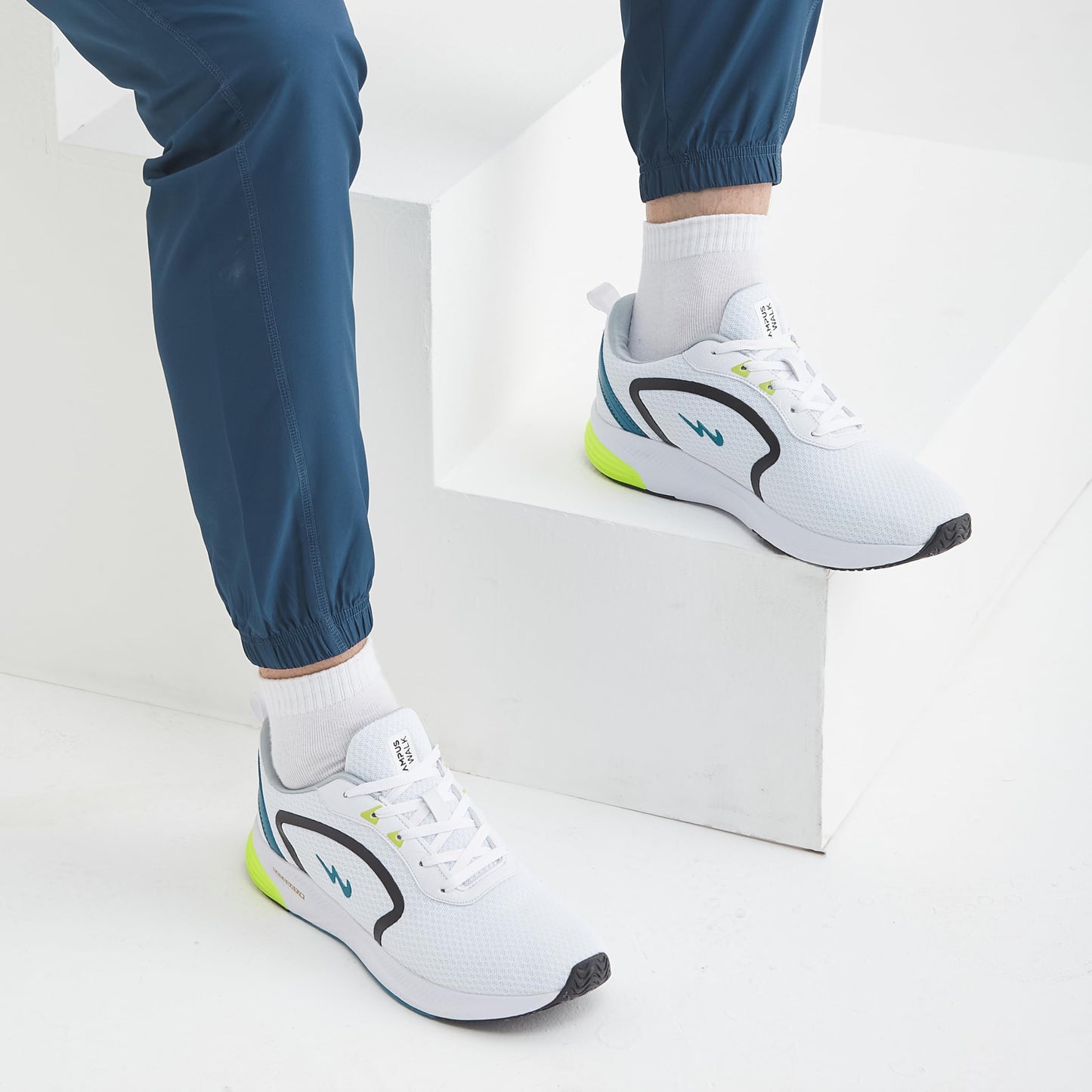 Campus Men's White/Black Sneakers - 8 UK
