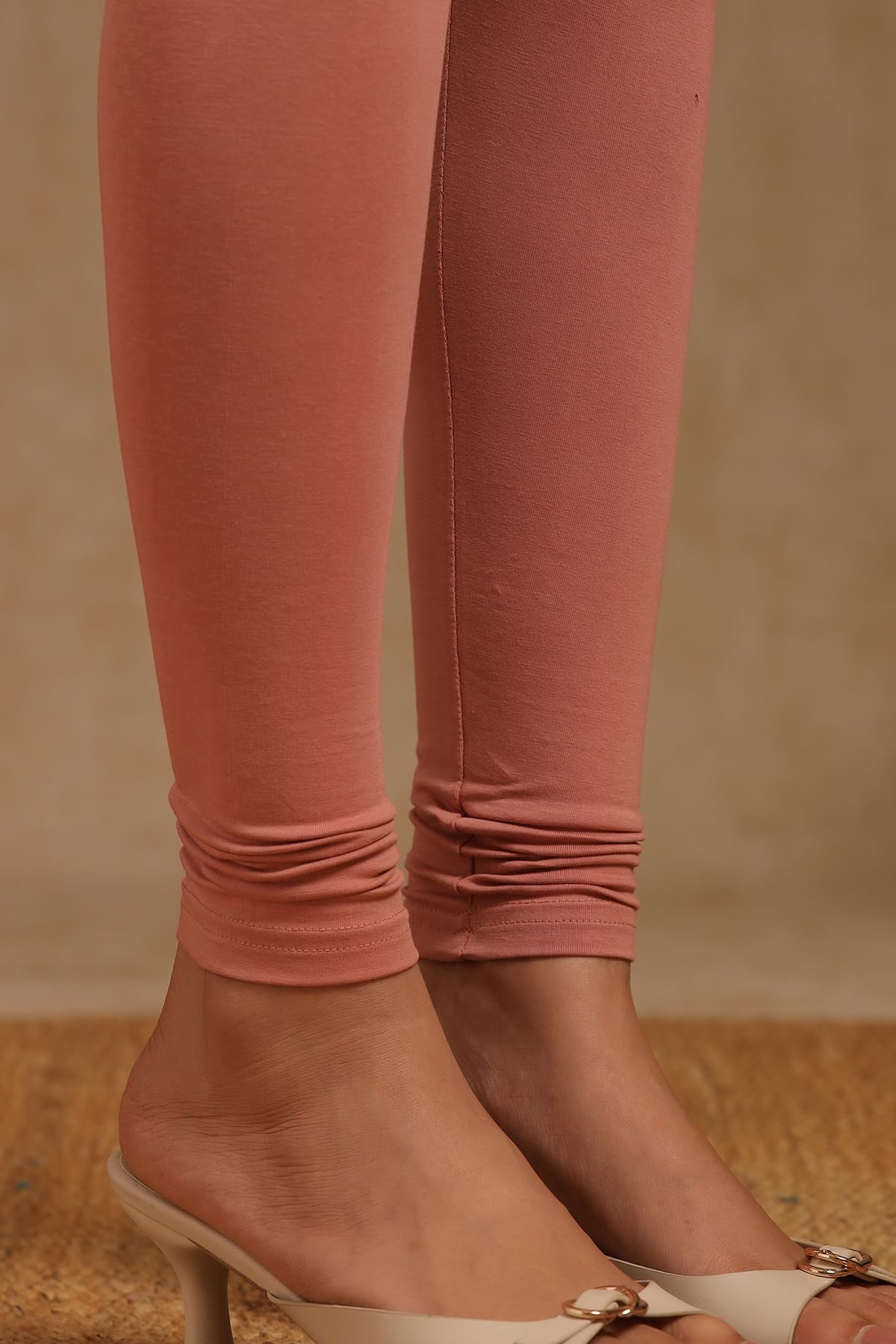 Soch Womens Onion Pink Cotton Blend Solid Leggings