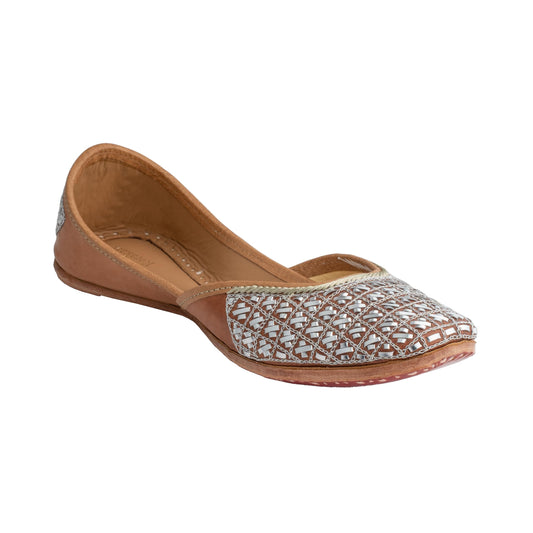 KORAKARI Women's Genuine Leather Traditional Ethnic Juno Handmade Punjabi Jutti, Leather Flat Comfortable Mojaris for Girls (Size: UK5, Beige)