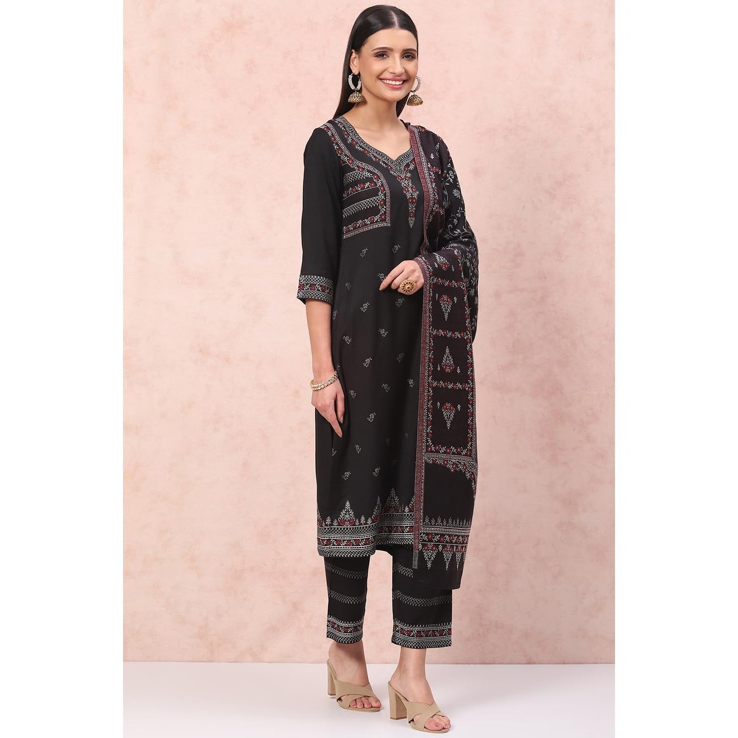 Rangriti Women Polyester Blend Yarndyed Suit Set (RSKWINTERW17232_Black_M)